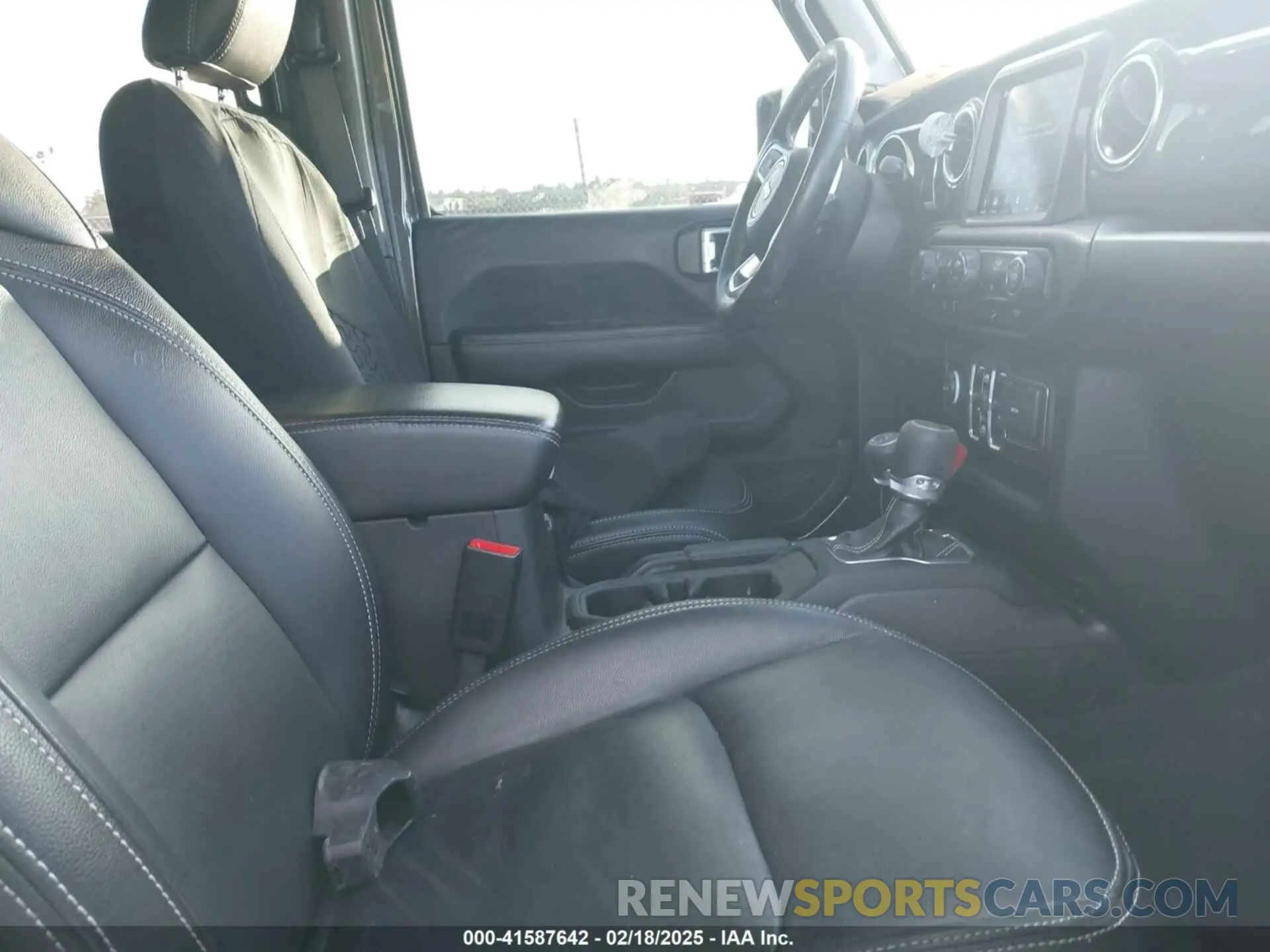 5 Photograph of a damaged car 1C4HJXEN9LW157444 JEEP WRANGLER UNLIMITED 2020