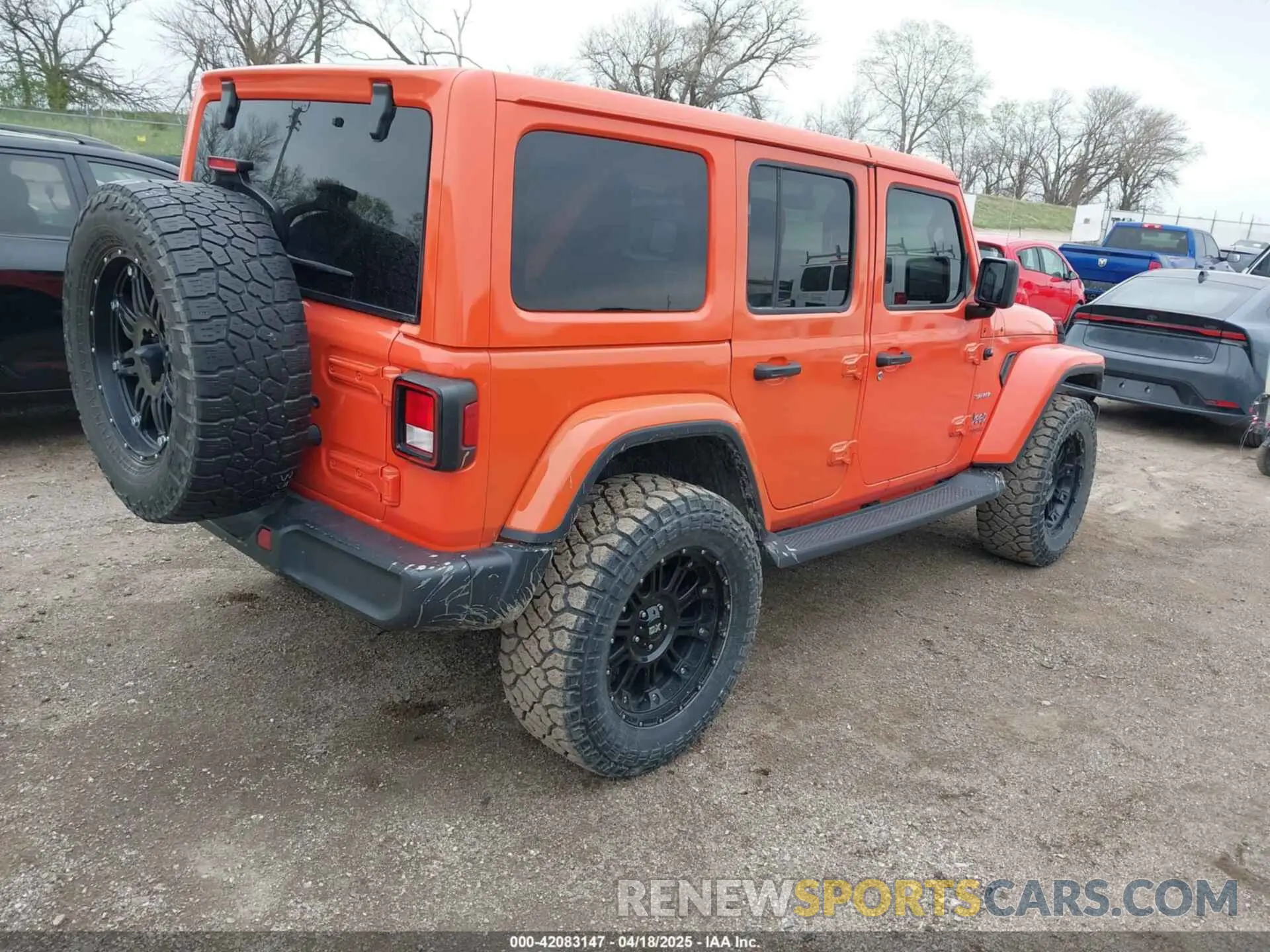 4 Photograph of a damaged car 1C4HJXENXLW231194 JEEP WRANGLER UNLIMITED 2020