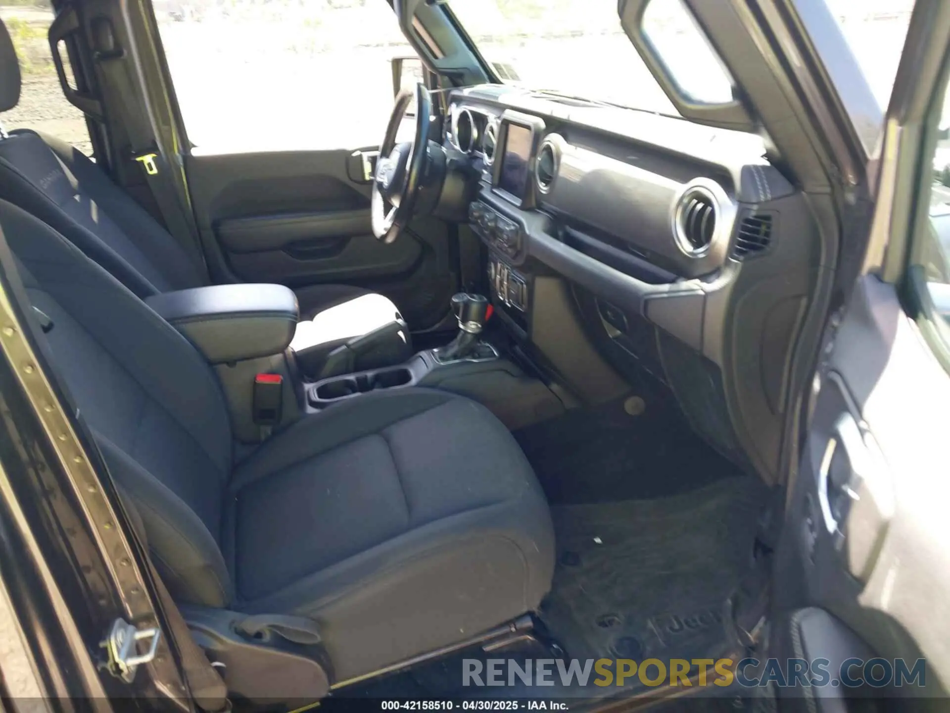 5 Photograph of a damaged car 1C4HJXENXLW263966 JEEP WRANGLER UNLIMITED 2020