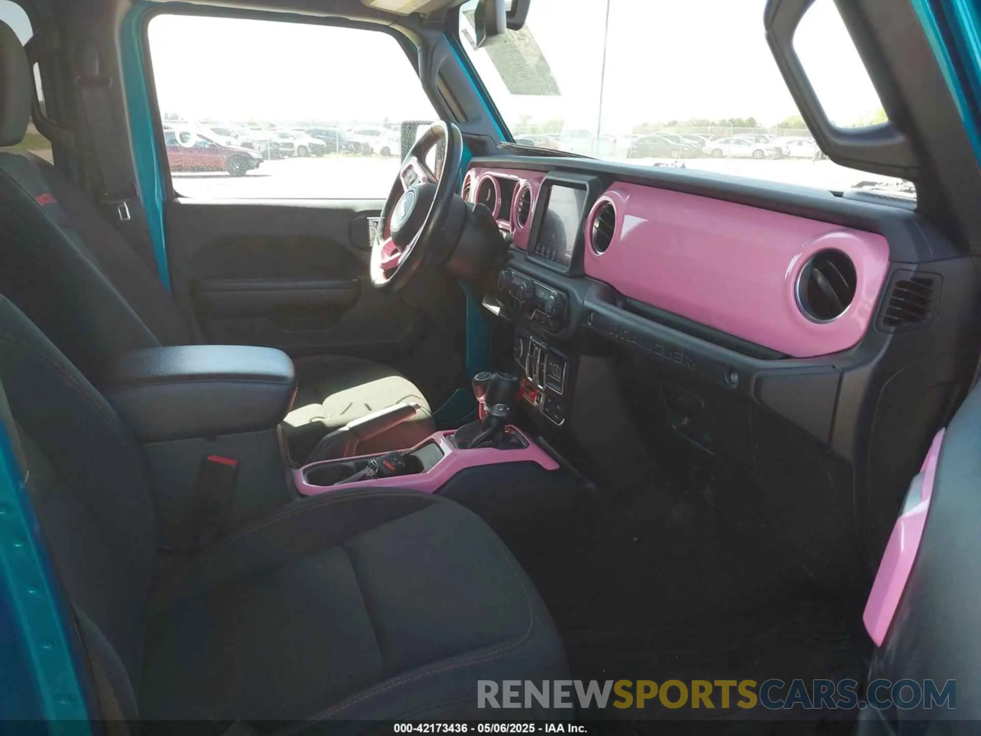 5 Photograph of a damaged car 1C4HJXFG0LW290402 JEEP WRANGLER UNLIMITED 2020