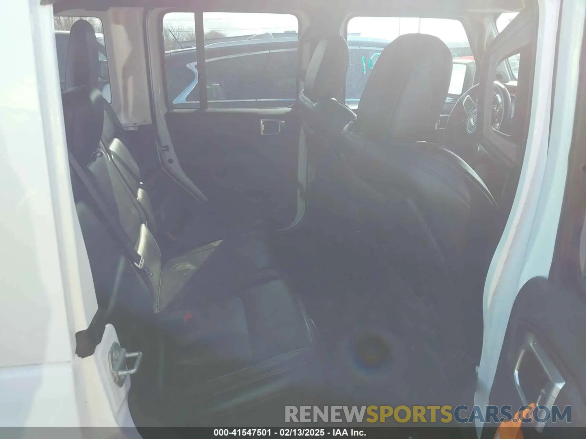 8 Photograph of a damaged car 1C4HJXFG7LW244243 JEEP WRANGLER UNLIMITED 2020
