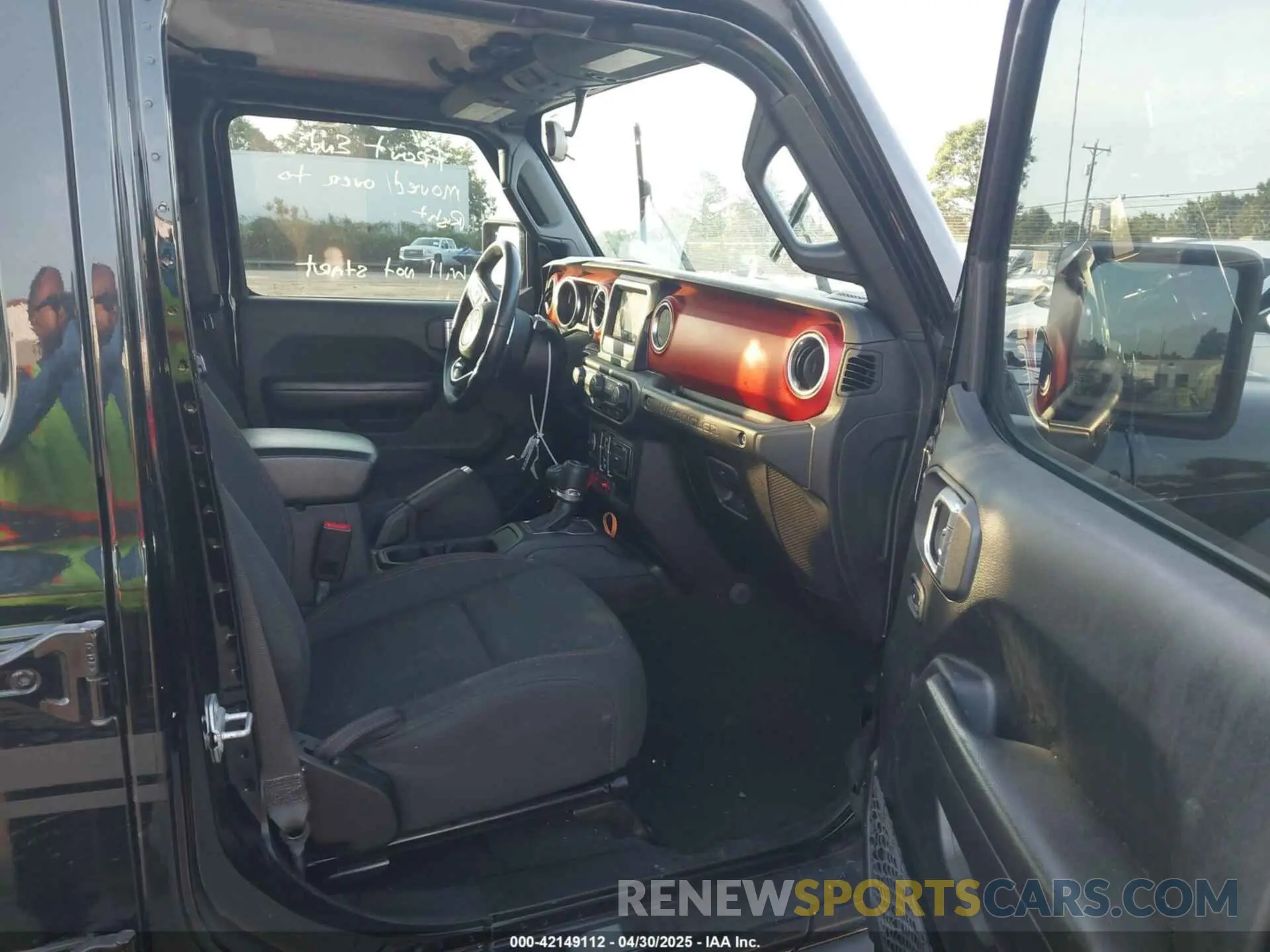 5 Photograph of a damaged car 1C4HJXFN1LW115137 JEEP WRANGLER UNLIMITED 2020