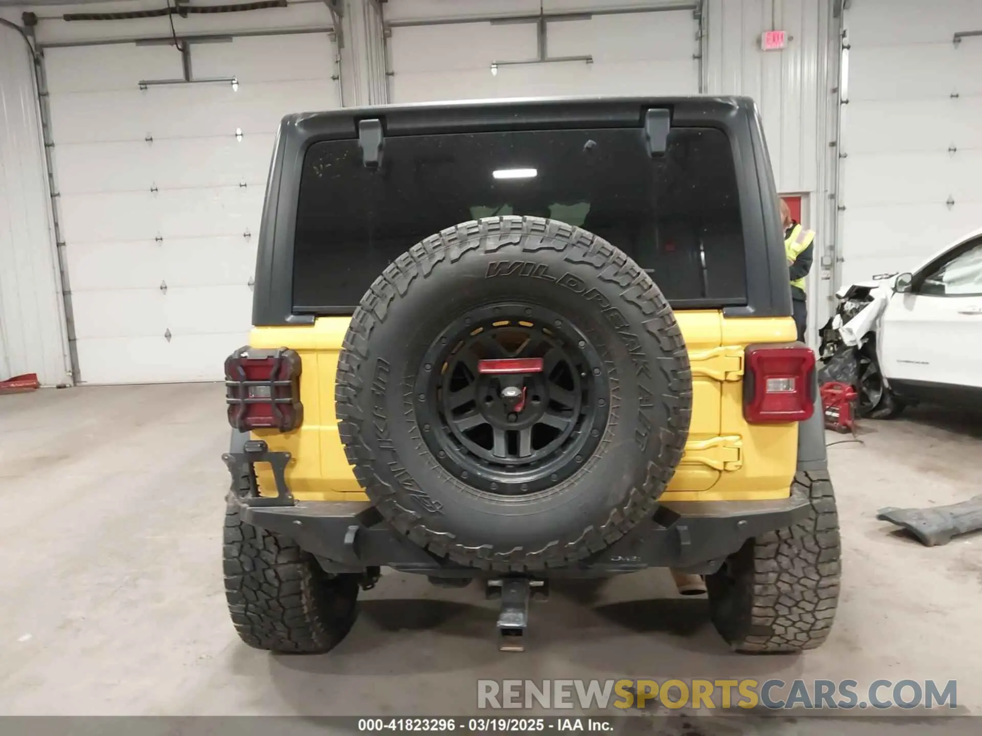 16 Photograph of a damaged car 1C4HJXFN8LW100120 JEEP WRANGLER UNLIMITED 2020