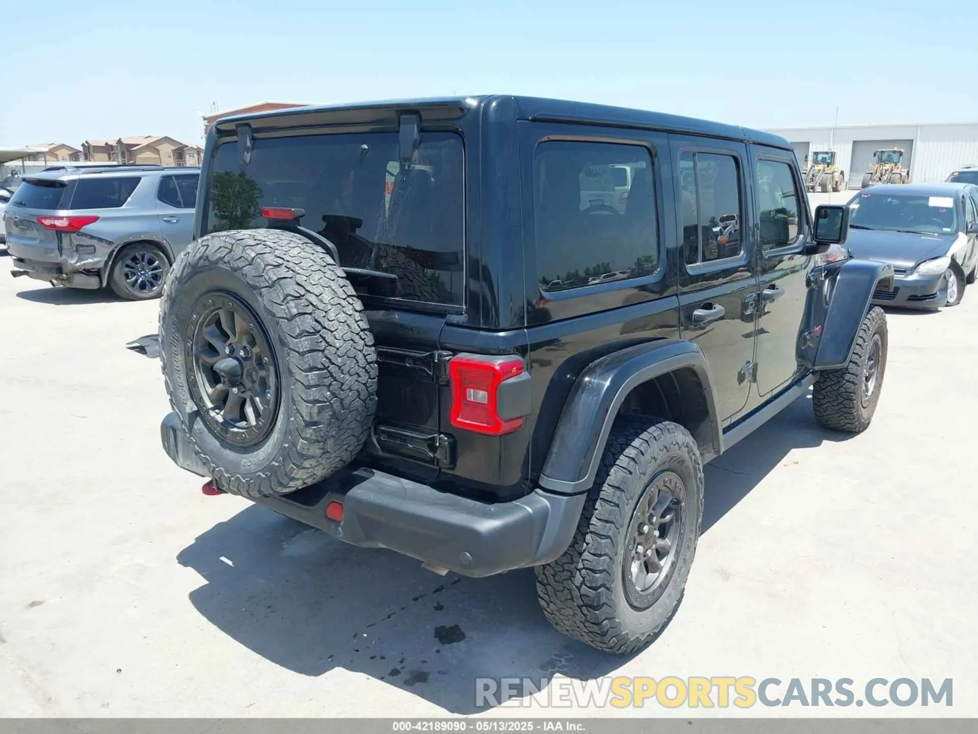 4 Photograph of a damaged car 1C4HJXFN9LW291112 JEEP WRANGLER UNLIMITED 2020