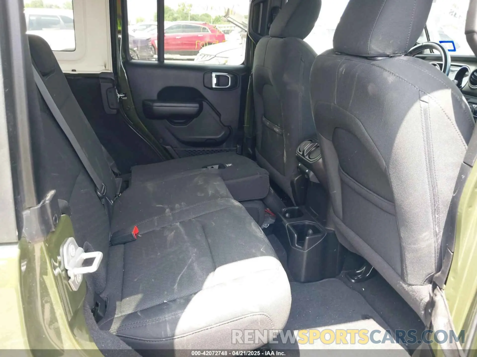 8 Photograph of a damaged car 1C4HJXDG0MW510836 JEEP WRANGLER UNLIMITED 2021