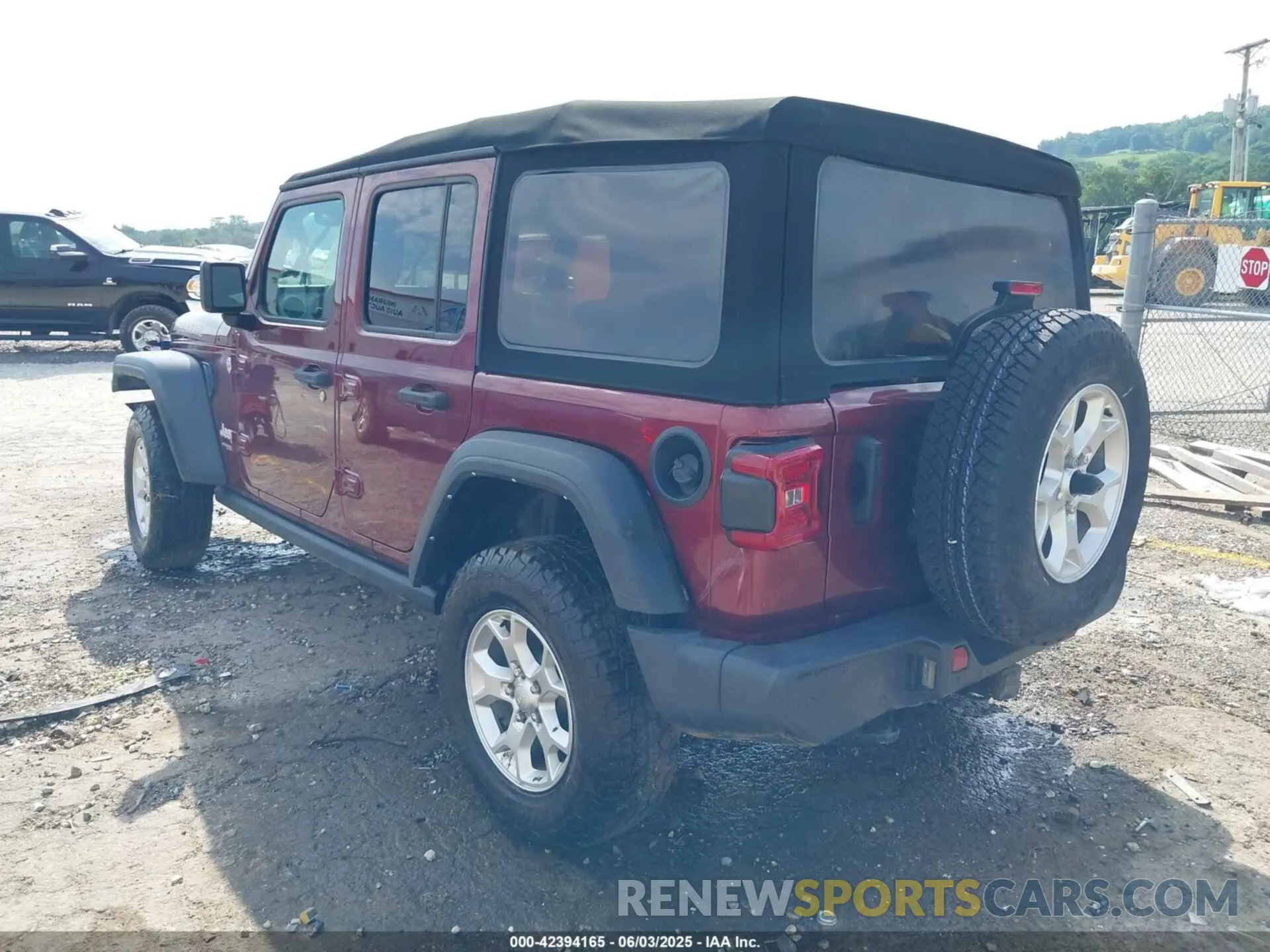 3 Photograph of a damaged car 1C4HJXDG0MW709711 JEEP WRANGLER UNLIMITED 2021