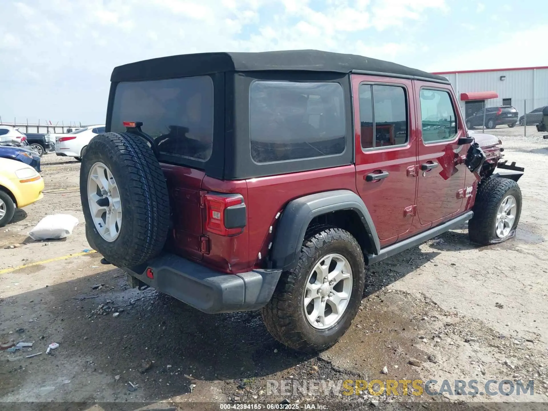 4 Photograph of a damaged car 1C4HJXDG0MW709711 JEEP WRANGLER UNLIMITED 2021