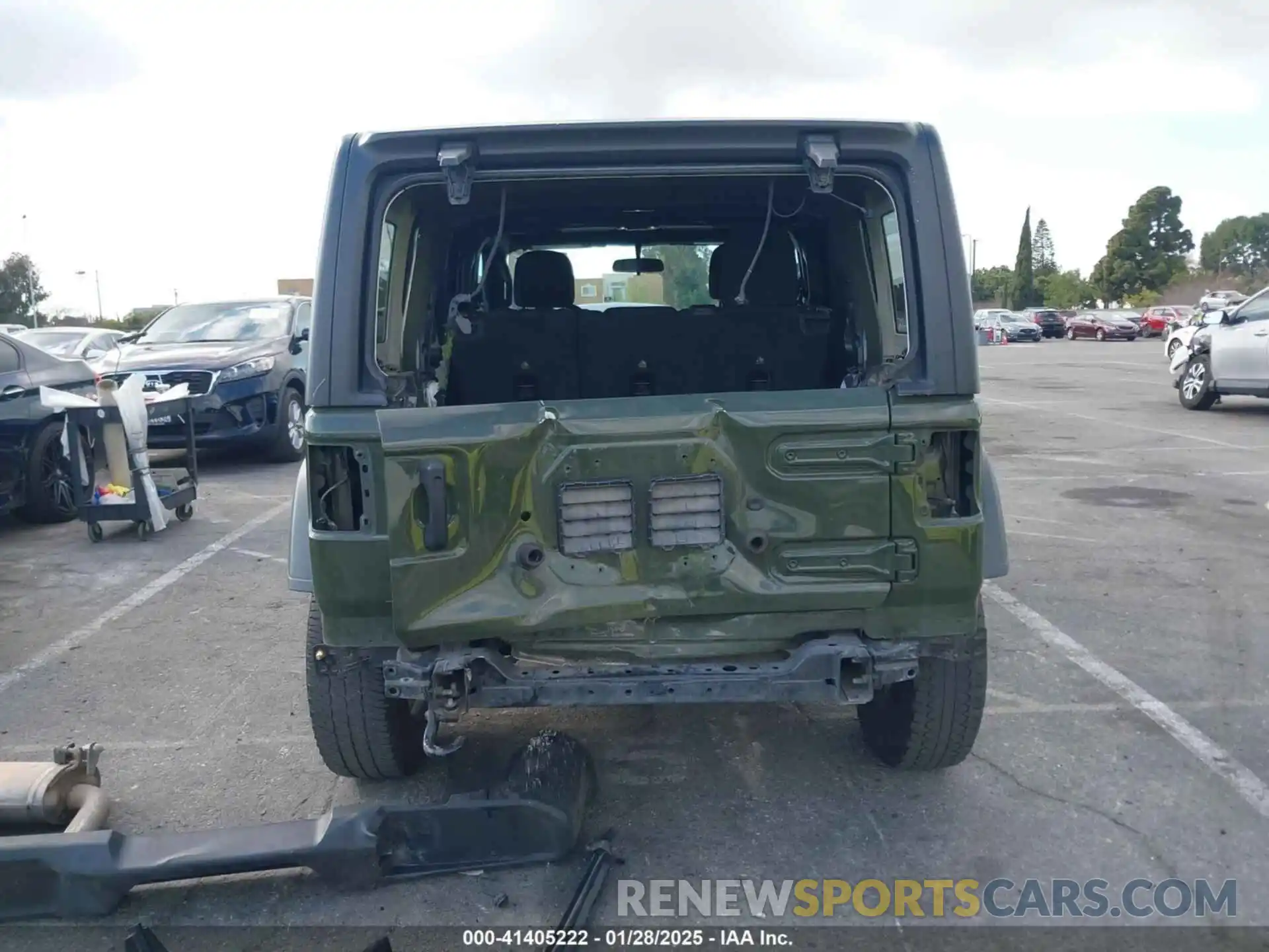 17 Photograph of a damaged car 1C4HJXDG0MW768712 JEEP WRANGLER UNLIMITED 2021