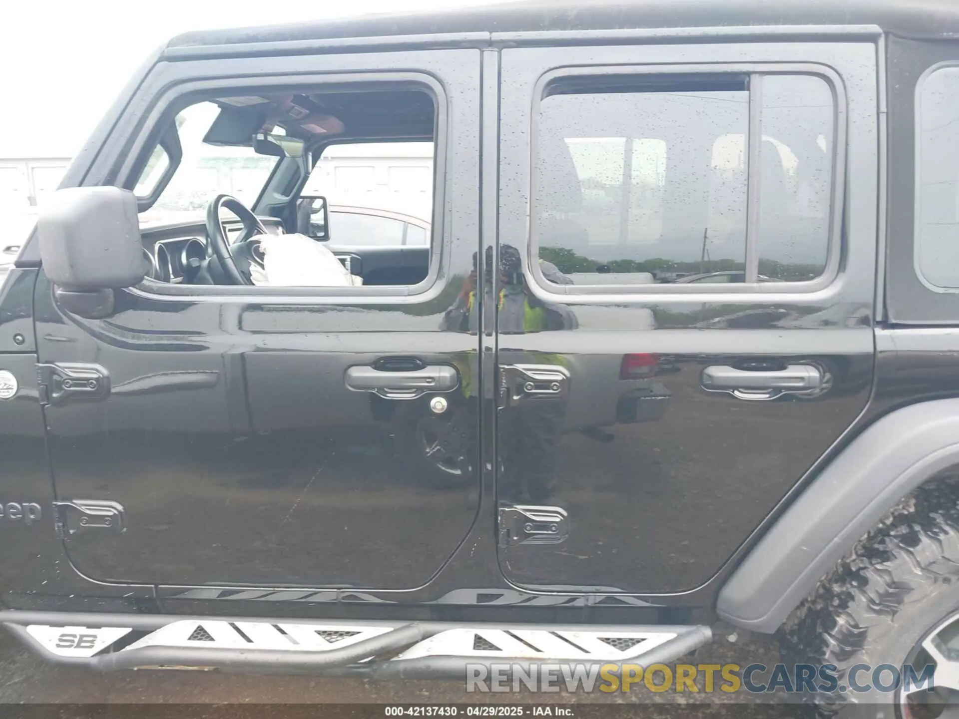 14 Photograph of a damaged car 1C4HJXDG0MW788779 JEEP WRANGLER UNLIMITED 2021
