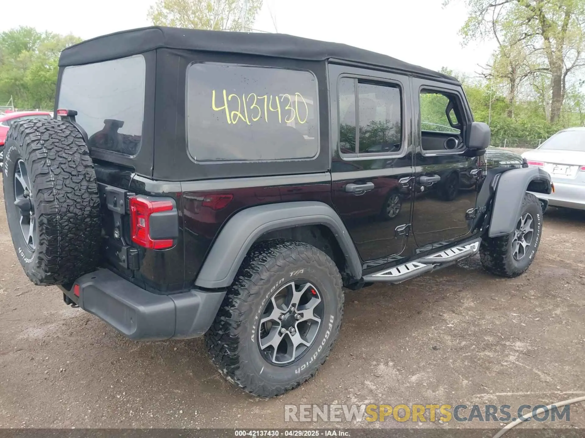 4 Photograph of a damaged car 1C4HJXDG0MW788779 JEEP WRANGLER UNLIMITED 2021