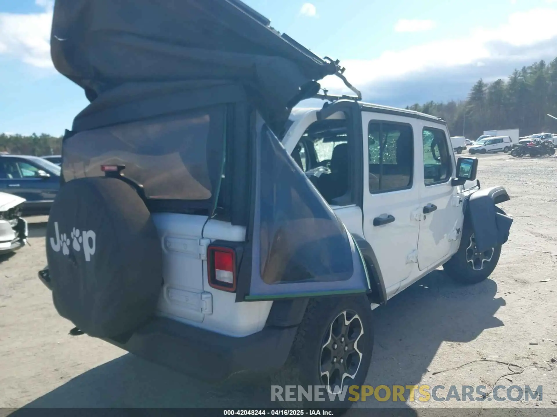 4 Photograph of a damaged car 1C4HJXDG2MW705126 JEEP WRANGLER UNLIMITED 2021