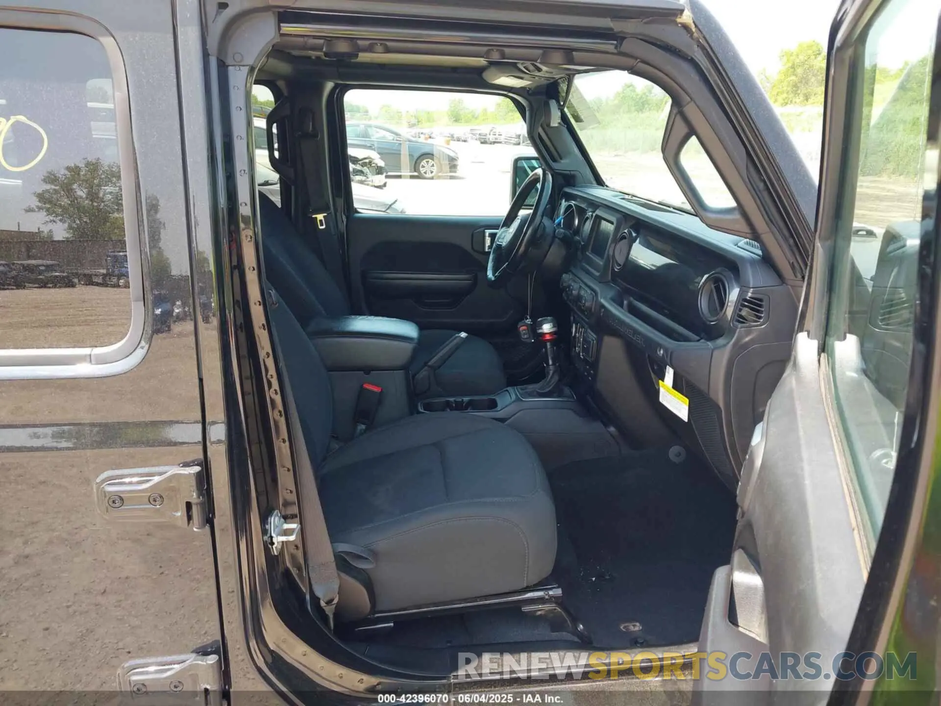 5 Photograph of a damaged car 1C4HJXDG2MW789125 JEEP WRANGLER UNLIMITED 2021