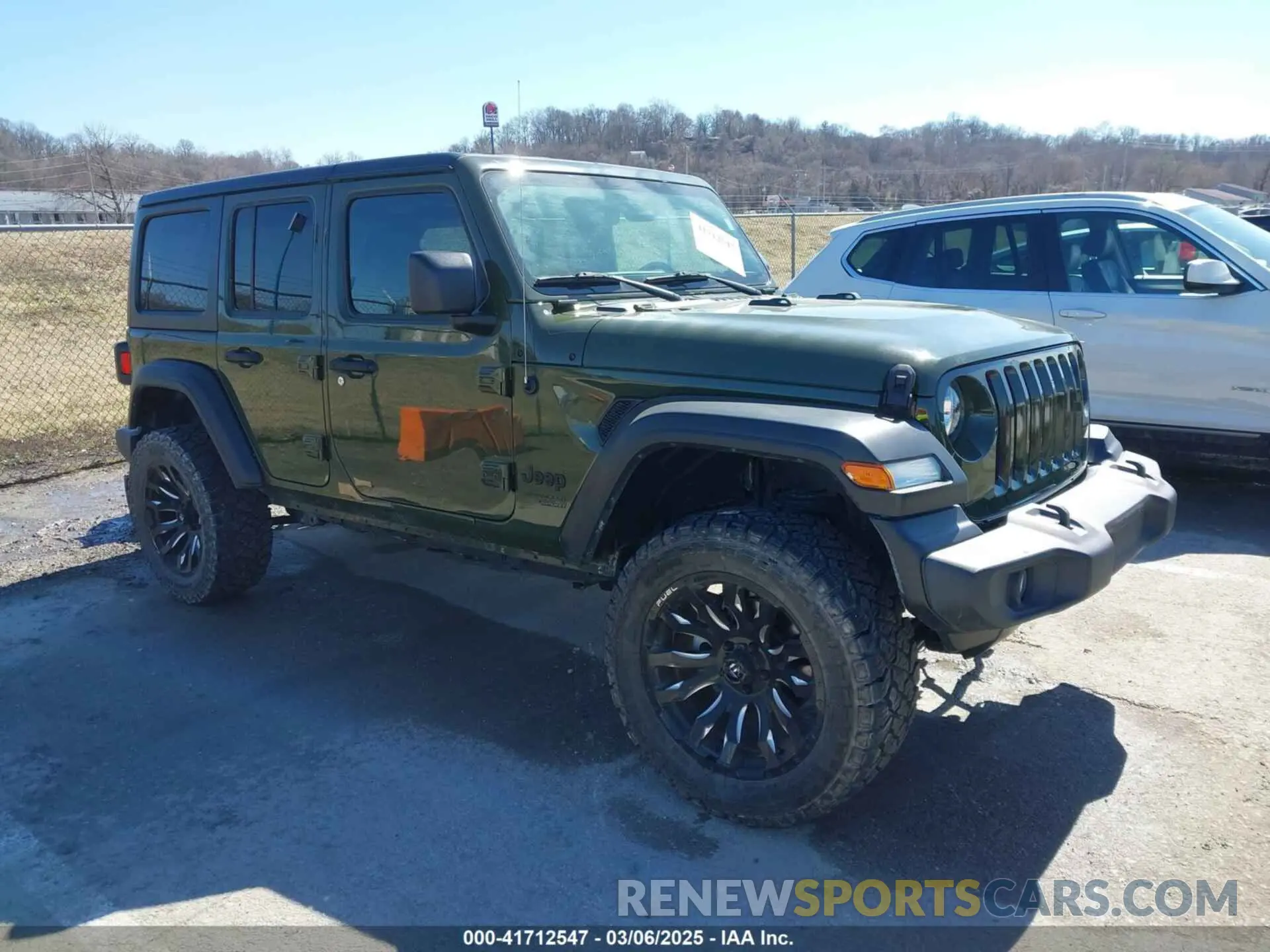 1 Photograph of a damaged car 1C4HJXDG2MW814413 JEEP WRANGLER UNLIMITED 2021