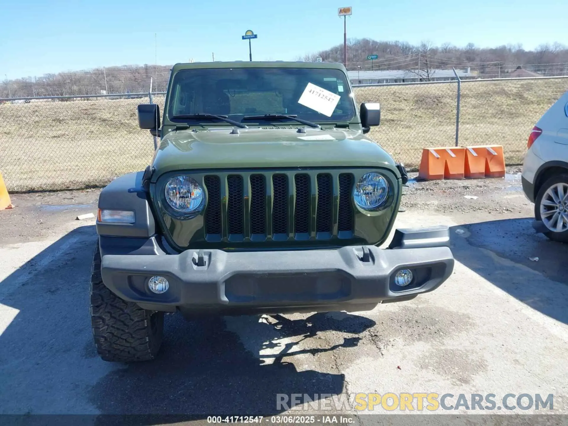 12 Photograph of a damaged car 1C4HJXDG2MW814413 JEEP WRANGLER UNLIMITED 2021