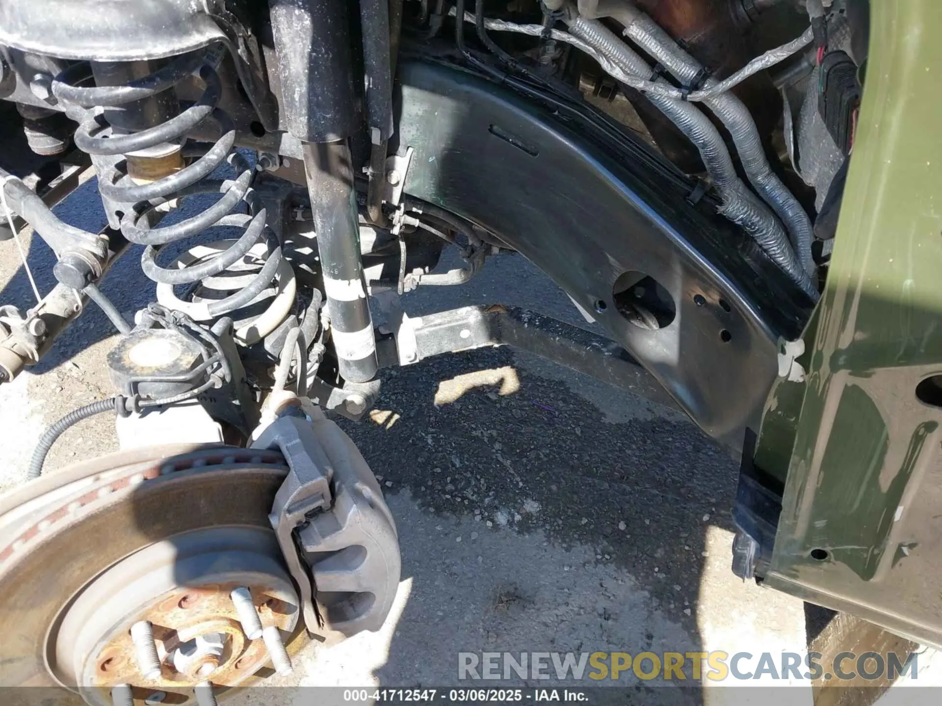 19 Photograph of a damaged car 1C4HJXDG2MW814413 JEEP WRANGLER UNLIMITED 2021