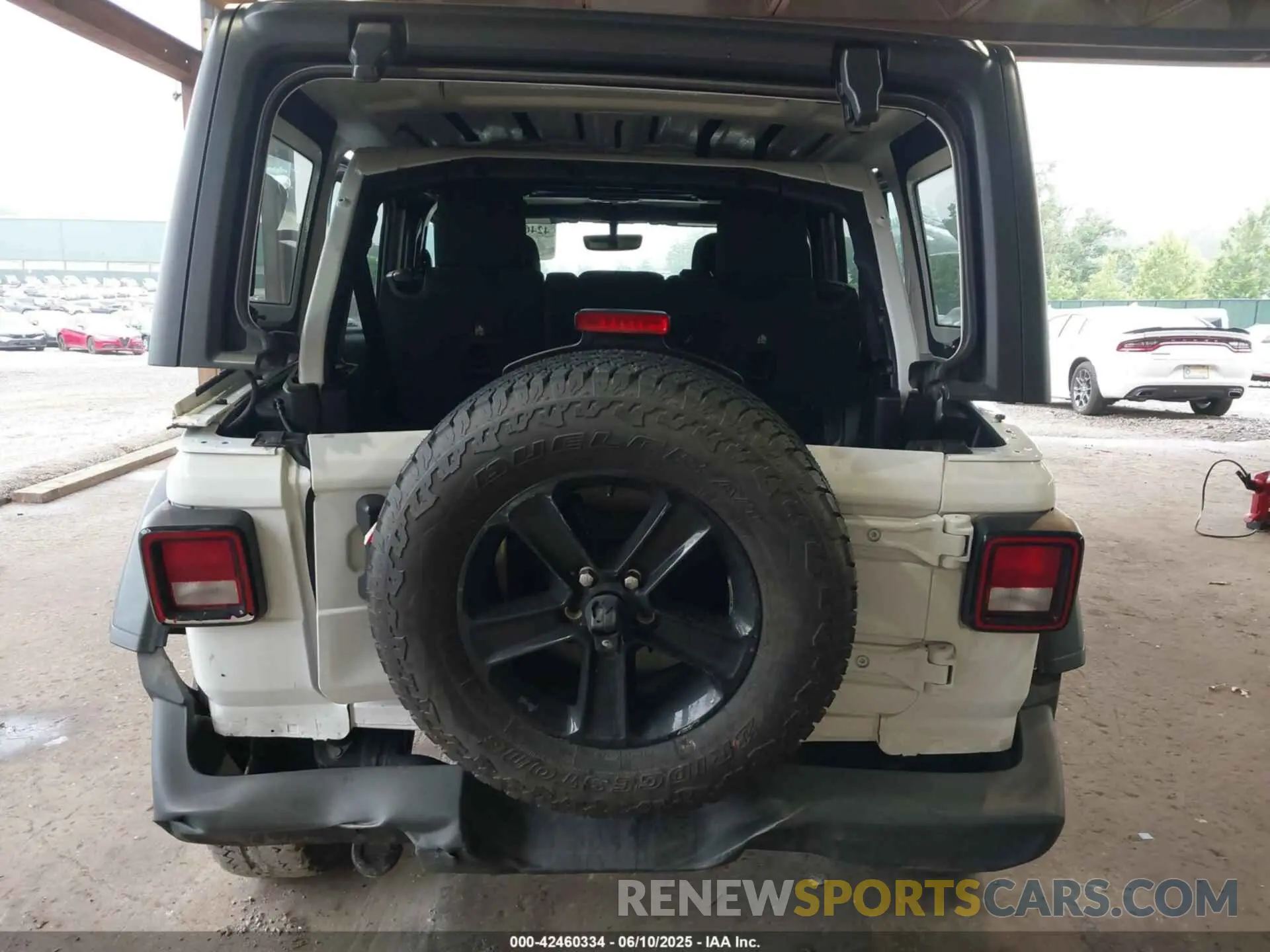16 Photograph of a damaged car 1C4HJXDG3MW647592 JEEP WRANGLER UNLIMITED 2021