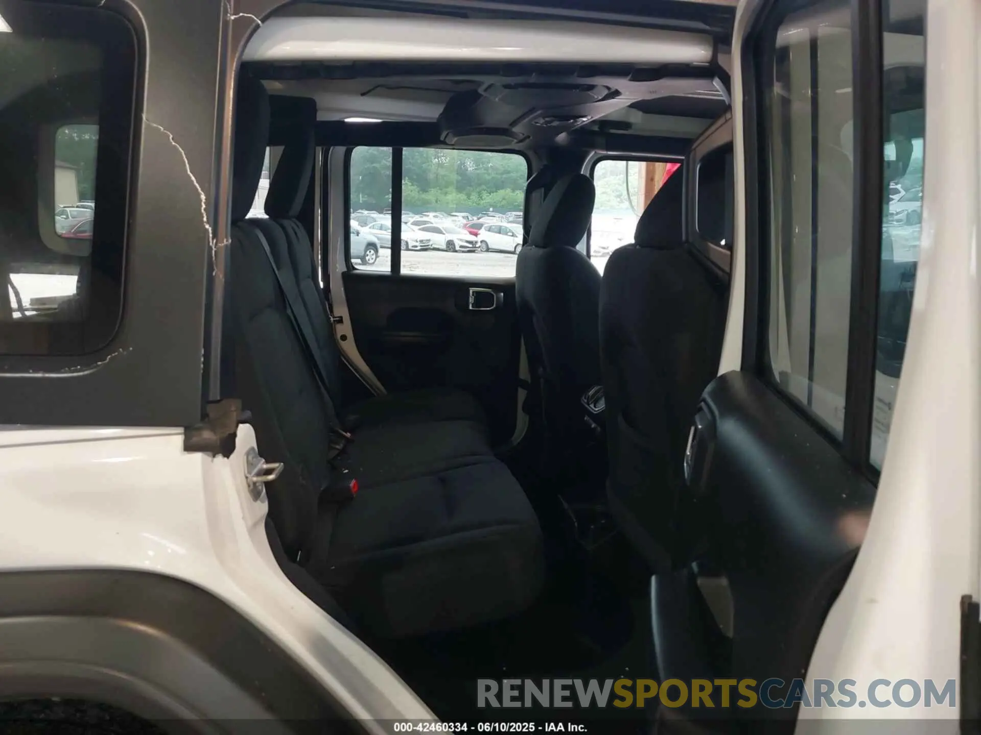 8 Photograph of a damaged car 1C4HJXDG3MW647592 JEEP WRANGLER UNLIMITED 2021
