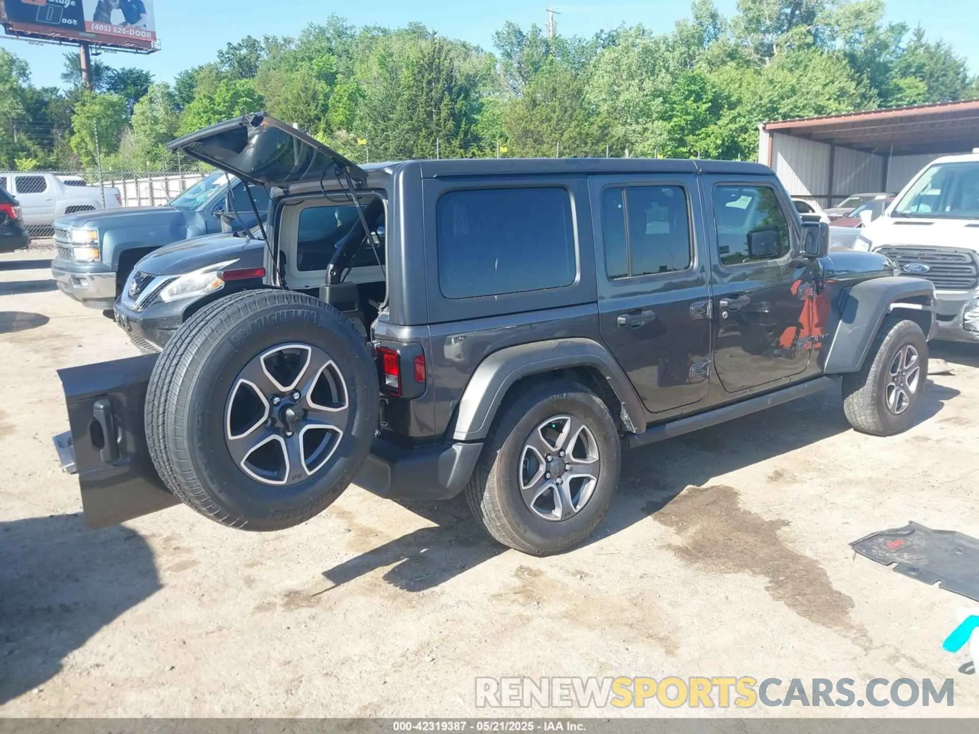 4 Photograph of a damaged car 1C4HJXDG3MW801301 JEEP WRANGLER UNLIMITED 2021