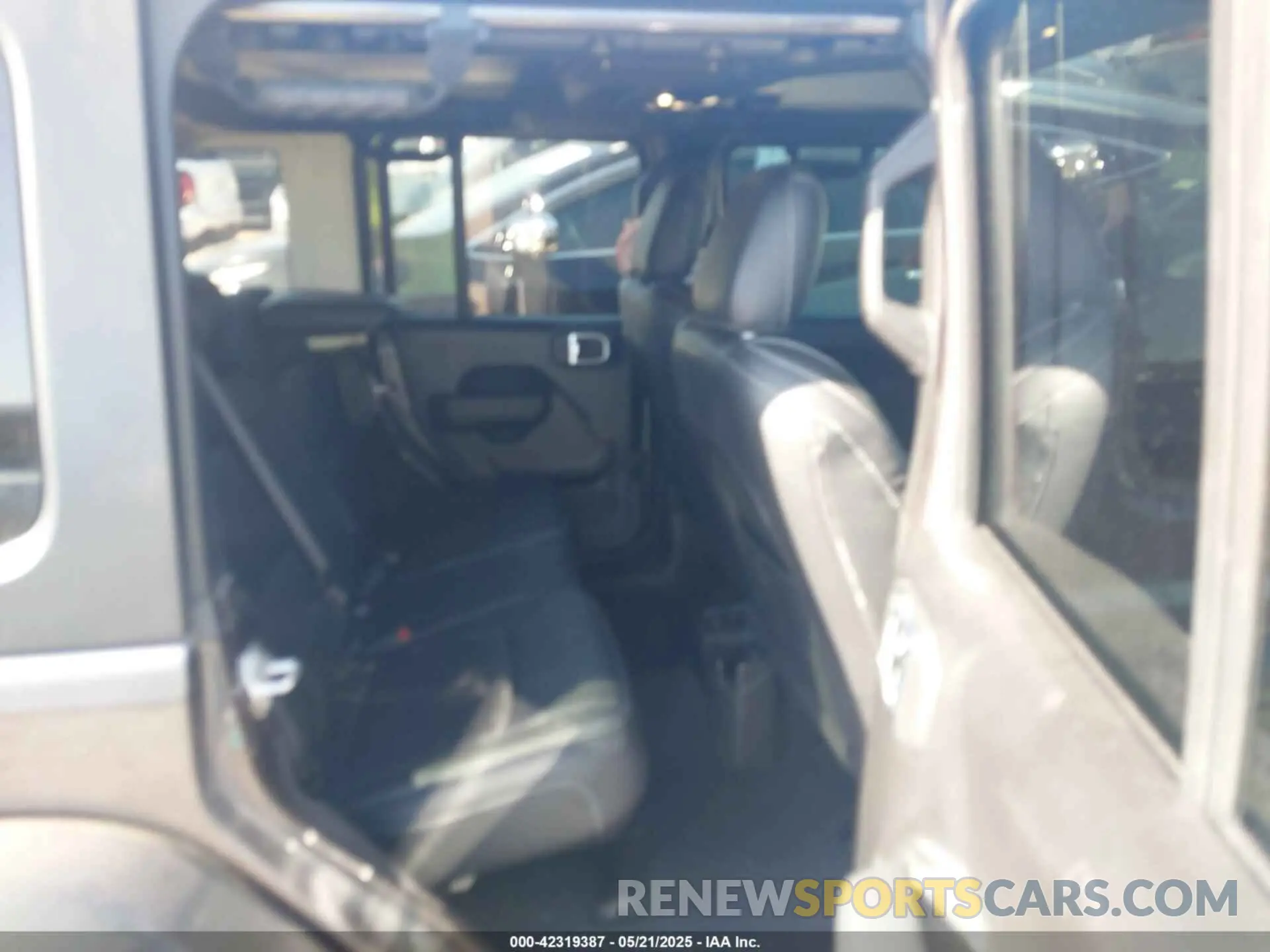8 Photograph of a damaged car 1C4HJXDG3MW801301 JEEP WRANGLER UNLIMITED 2021