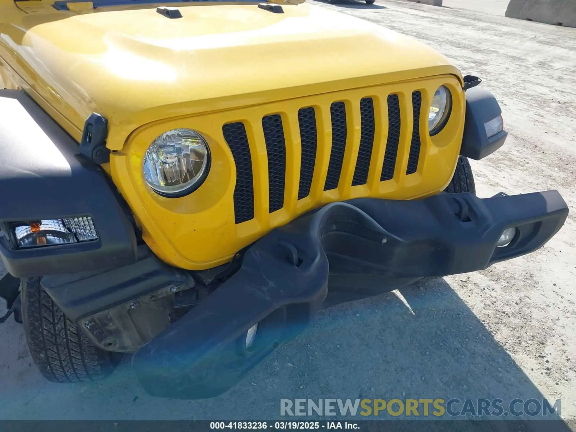 17 Photograph of a damaged car 1C4HJXDG4MW532399 JEEP WRANGLER UNLIMITED 2021