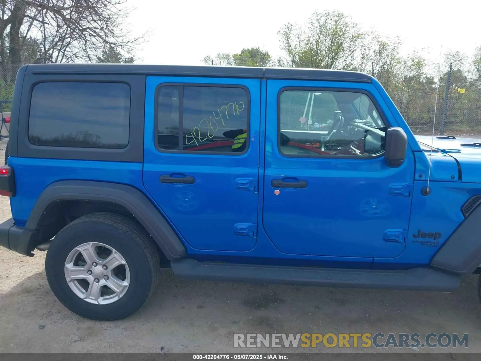 13 Photograph of a damaged car 1C4HJXDG4MW743151 JEEP WRANGLER UNLIMITED 2021