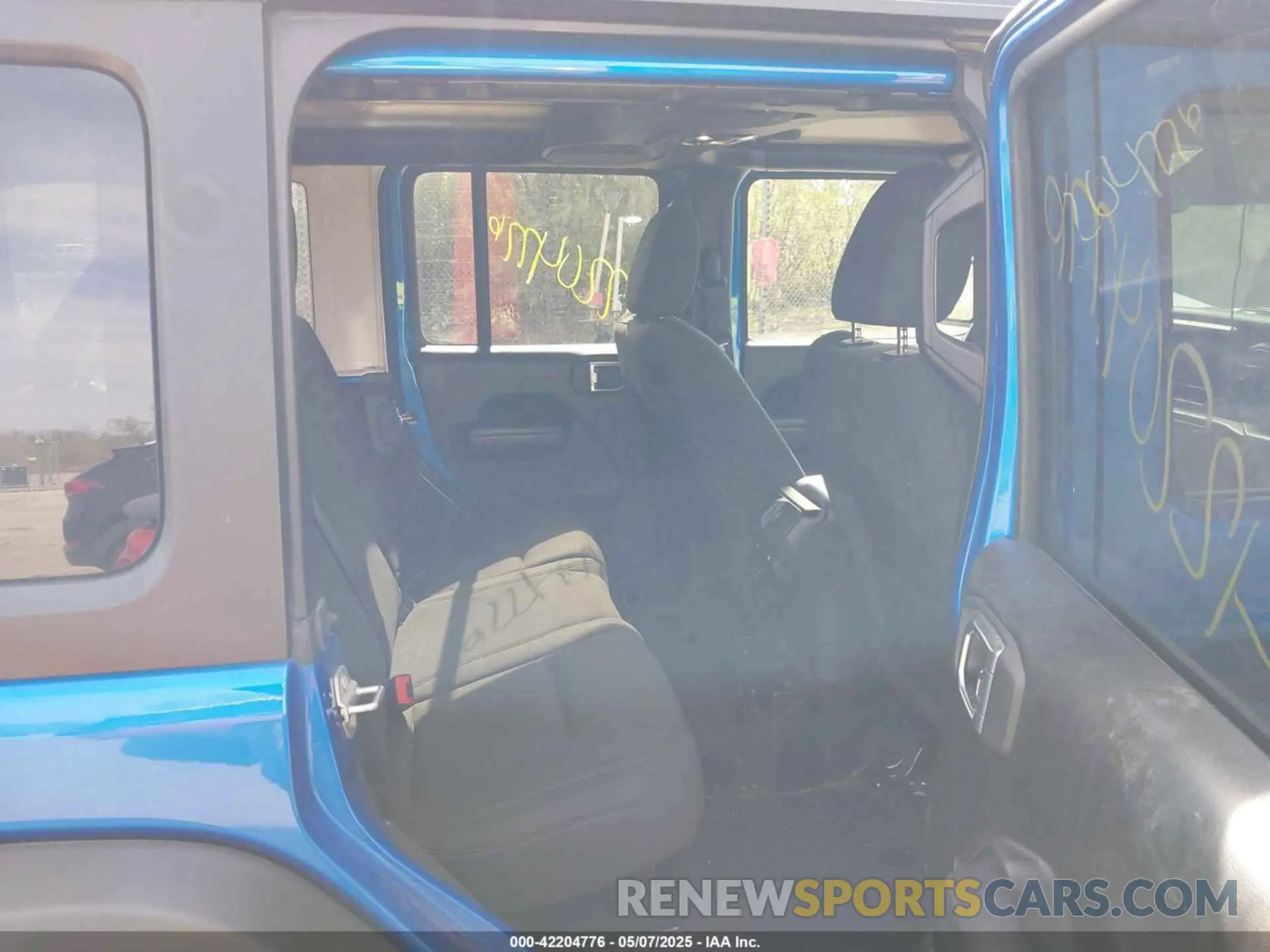 8 Photograph of a damaged car 1C4HJXDG4MW743151 JEEP WRANGLER UNLIMITED 2021
