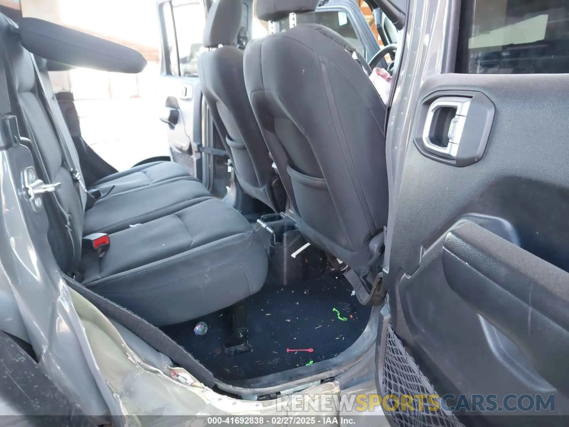 8 Photograph of a damaged car 1C4HJXDG5MW695014 JEEP WRANGLER UNLIMITED 2021