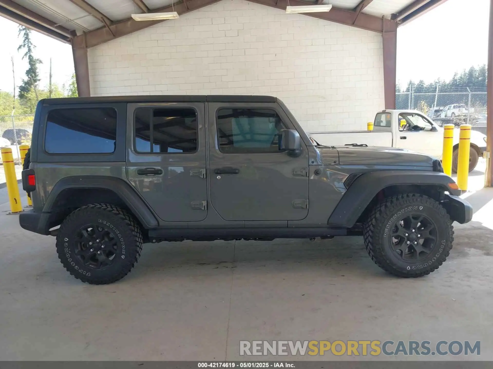 13 Photograph of a damaged car 1C4HJXDG6MW549236 JEEP WRANGLER UNLIMITED 2021