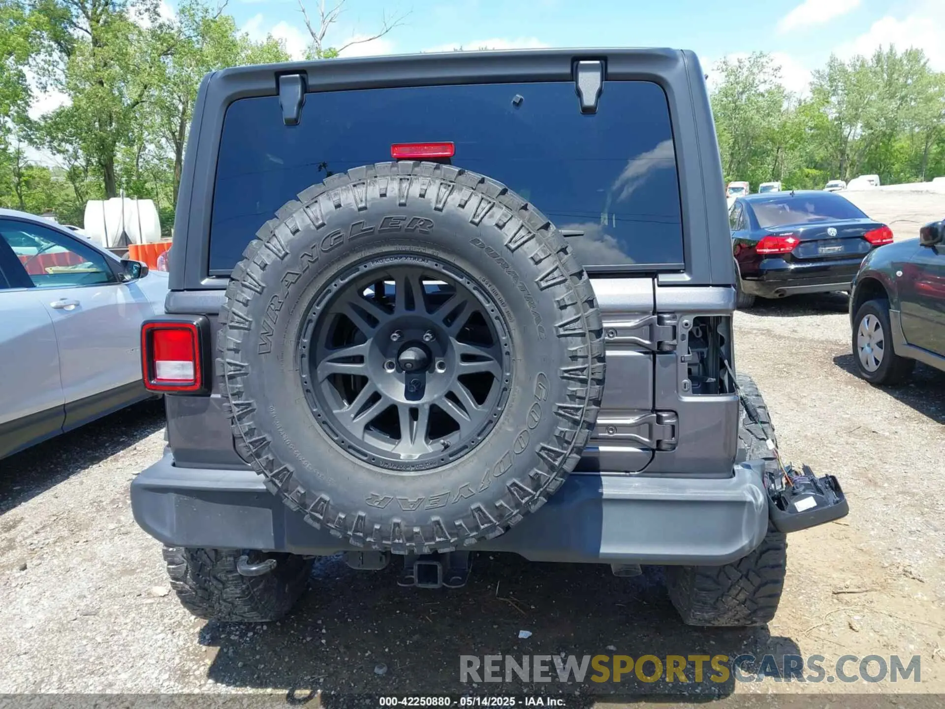 16 Photograph of a damaged car 1C4HJXDG7MW519386 JEEP WRANGLER UNLIMITED 2021