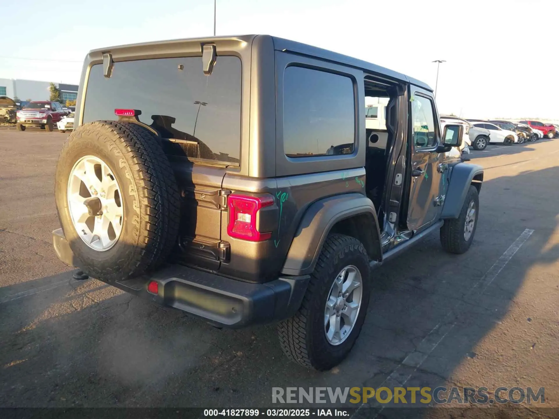 4 Photograph of a damaged car 1C4HJXDG7MW583315 JEEP WRANGLER UNLIMITED 2021