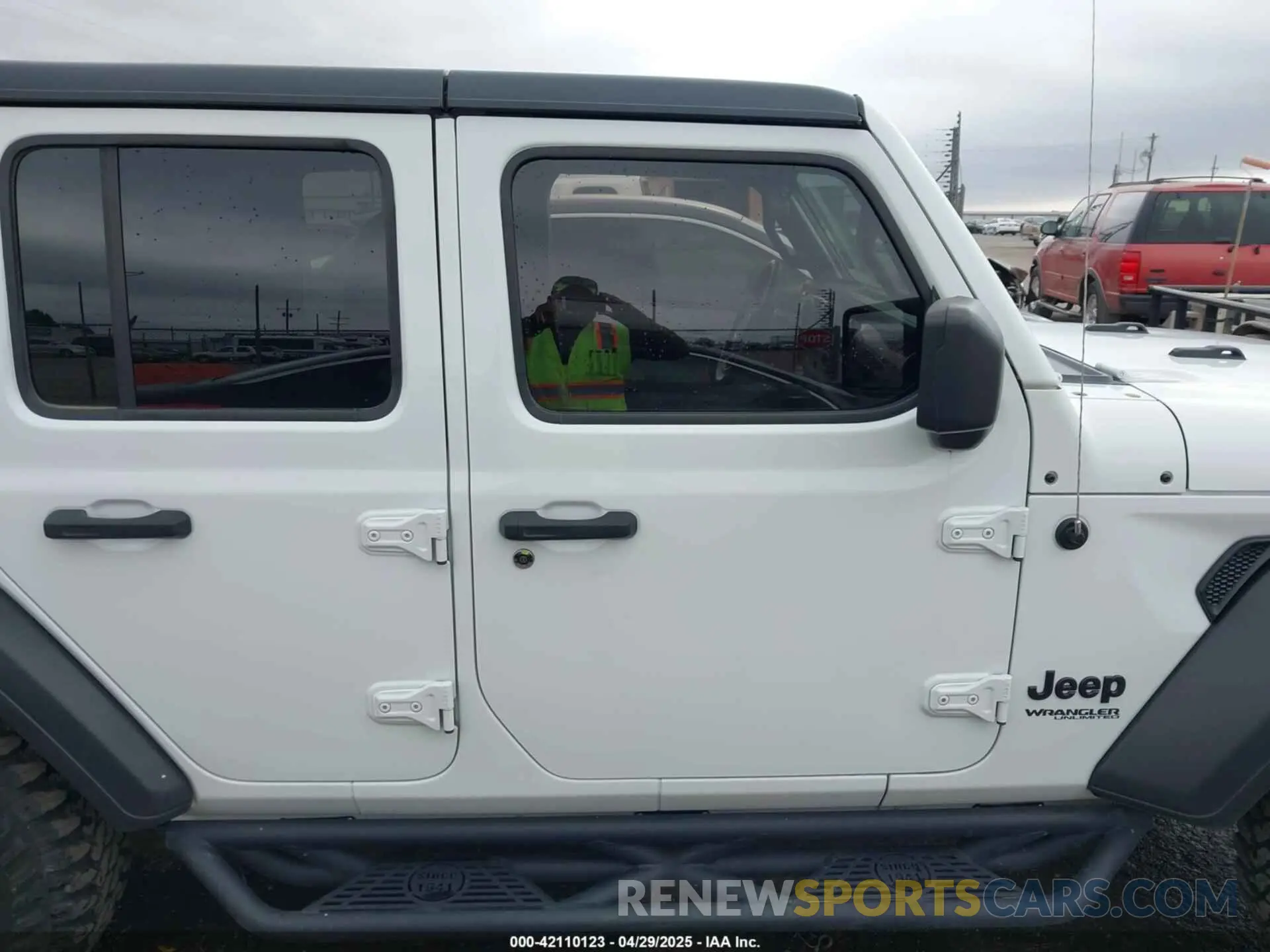 14 Photograph of a damaged car 1C4HJXDG8MW509322 JEEP WRANGLER UNLIMITED 2021