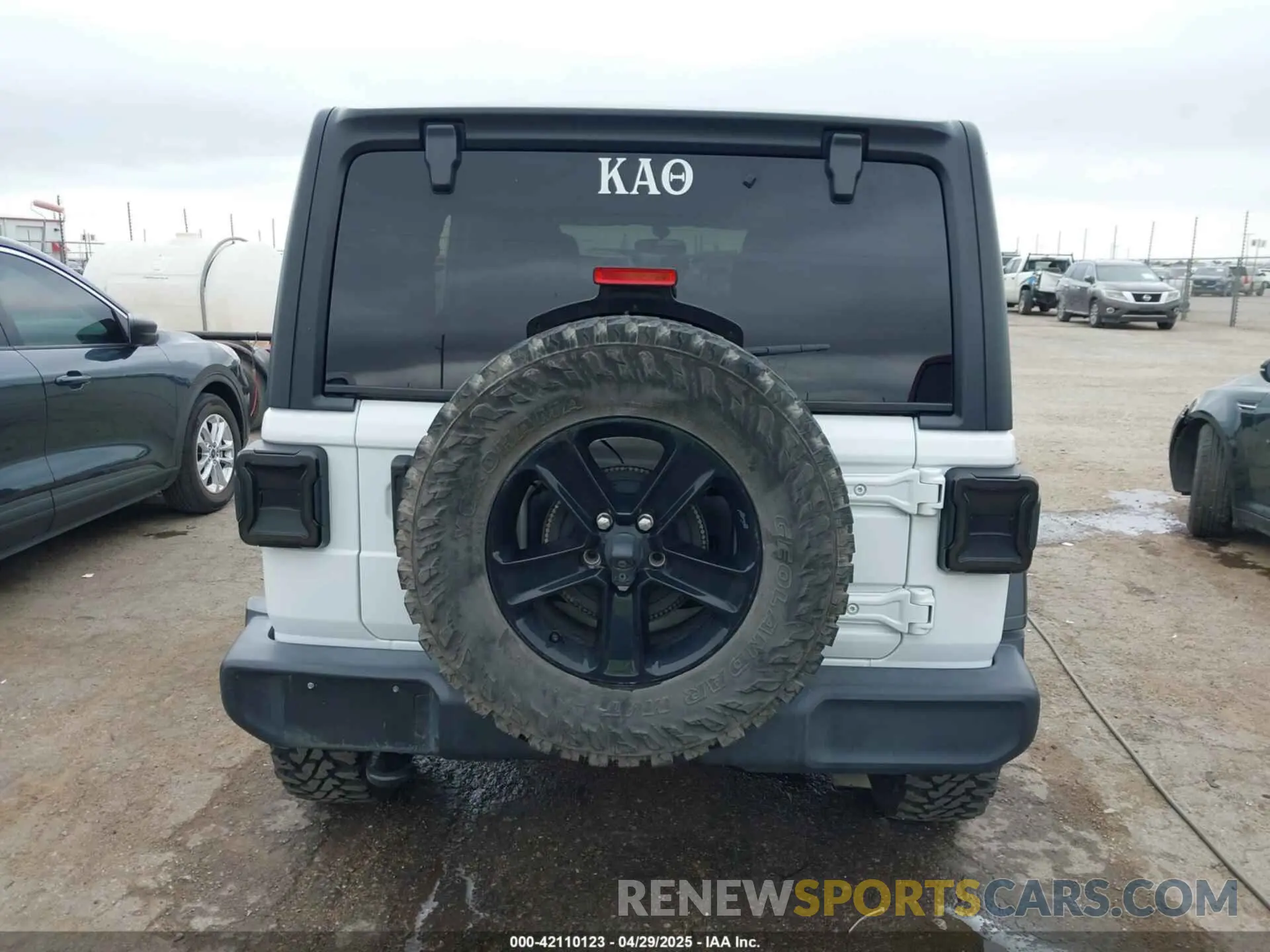 17 Photograph of a damaged car 1C4HJXDG8MW509322 JEEP WRANGLER UNLIMITED 2021