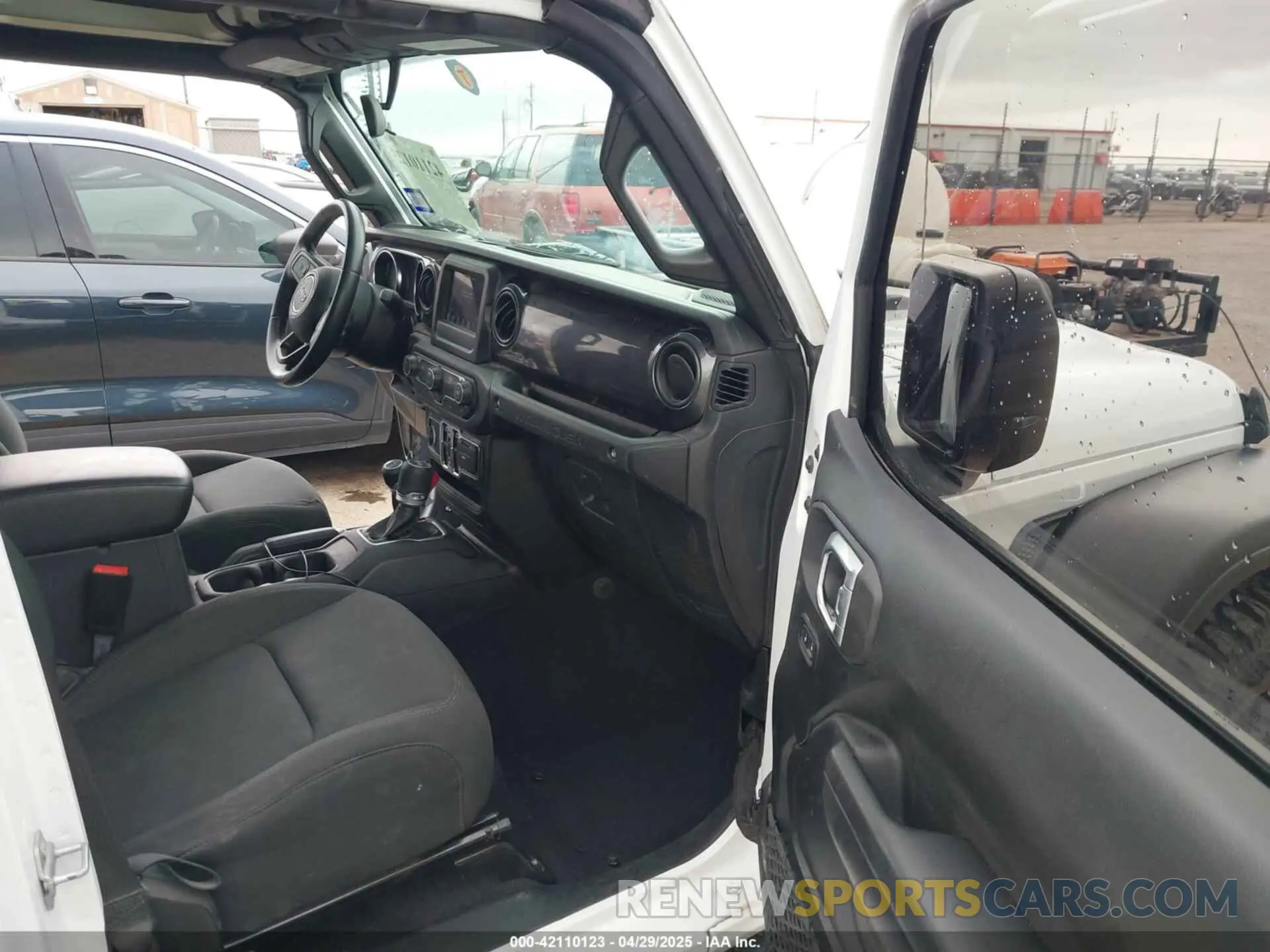5 Photograph of a damaged car 1C4HJXDG8MW509322 JEEP WRANGLER UNLIMITED 2021