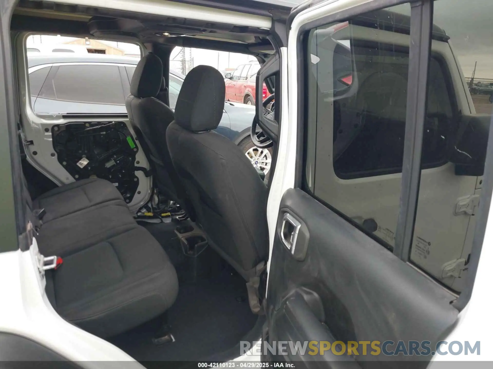 8 Photograph of a damaged car 1C4HJXDG8MW509322 JEEP WRANGLER UNLIMITED 2021