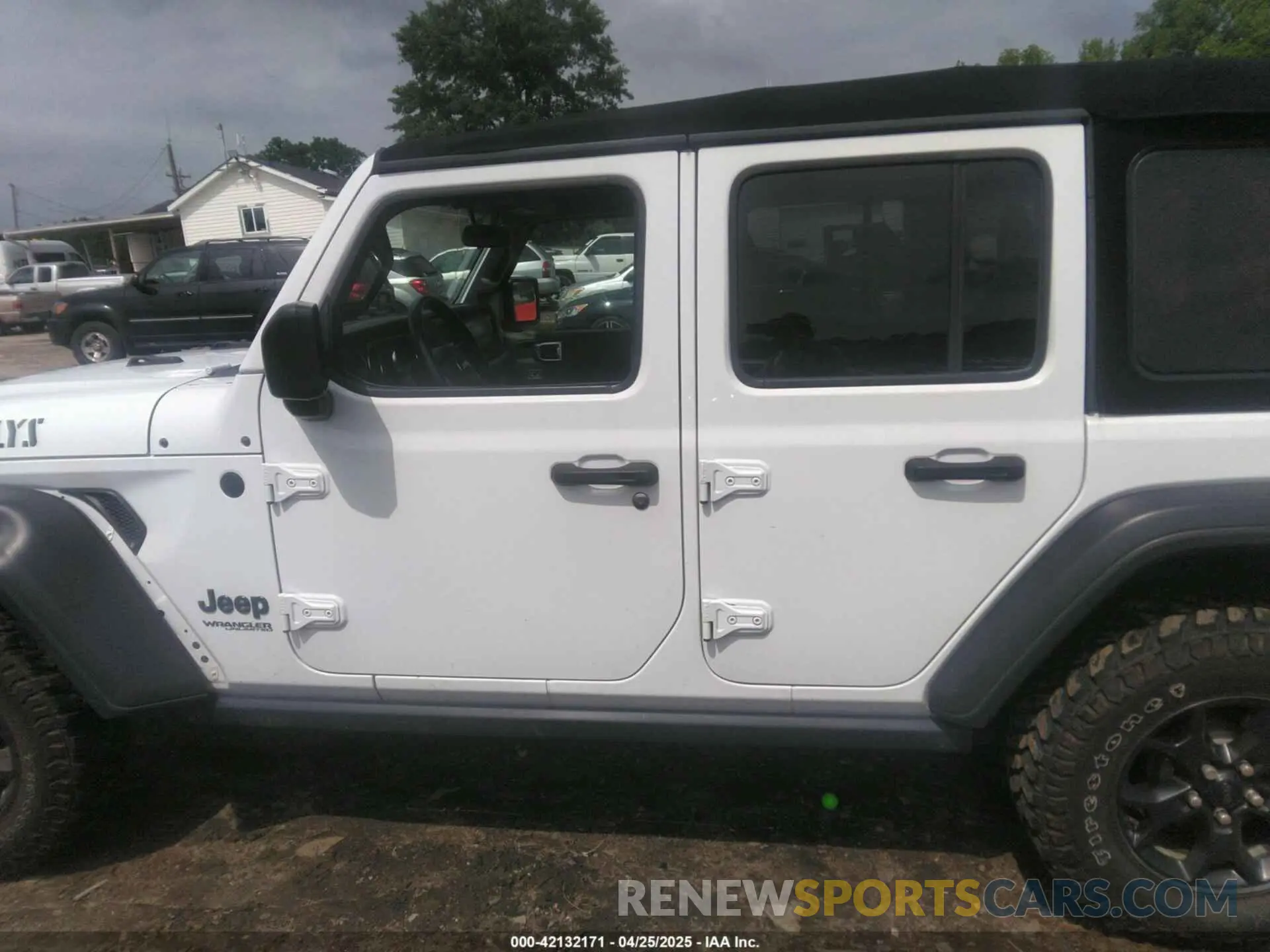 14 Photograph of a damaged car 1C4HJXDG8MW597448 JEEP WRANGLER UNLIMITED 2021
