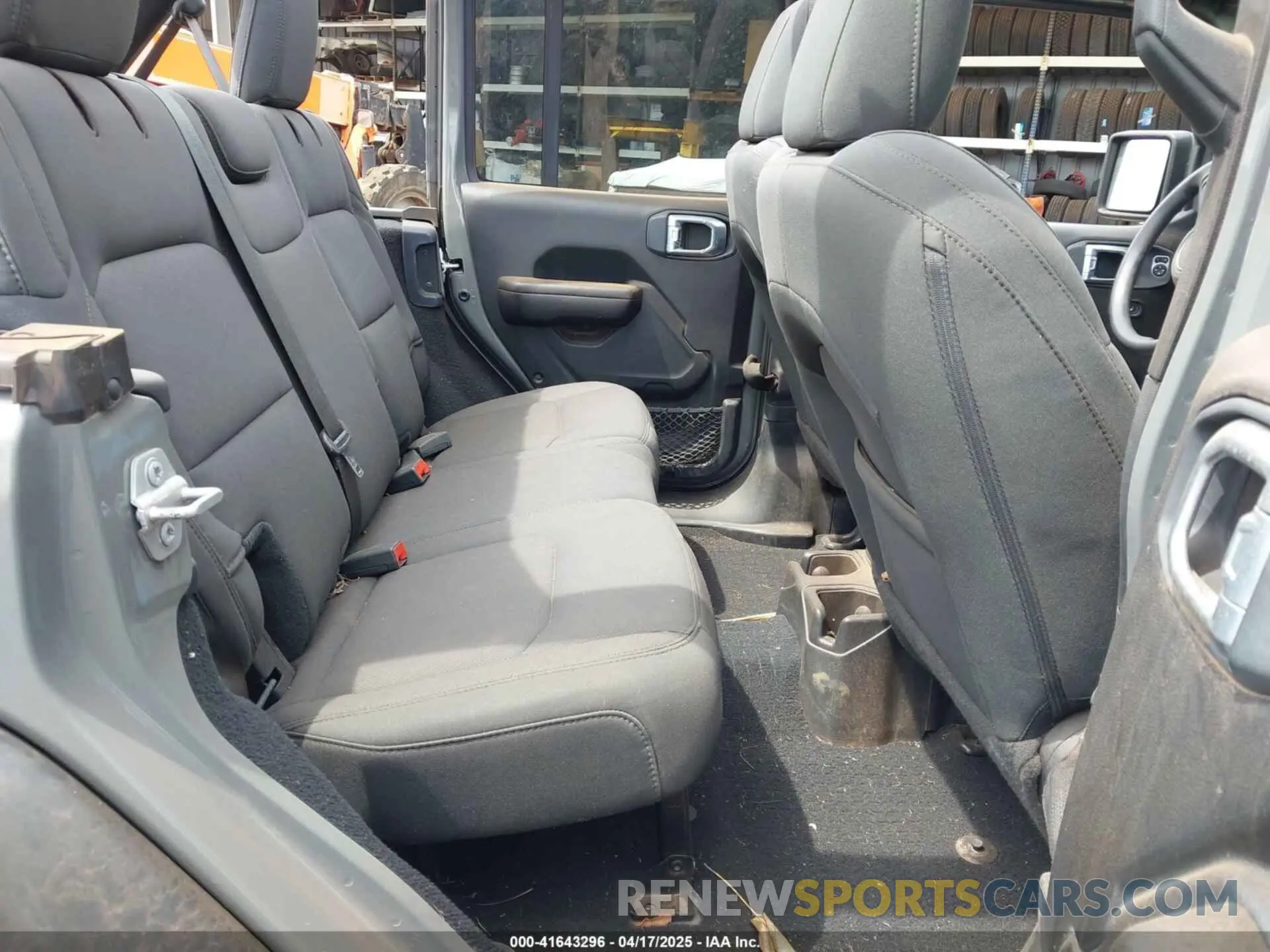 8 Photograph of a damaged car 1C4HJXDGXMW763324 JEEP WRANGLER UNLIMITED 2021