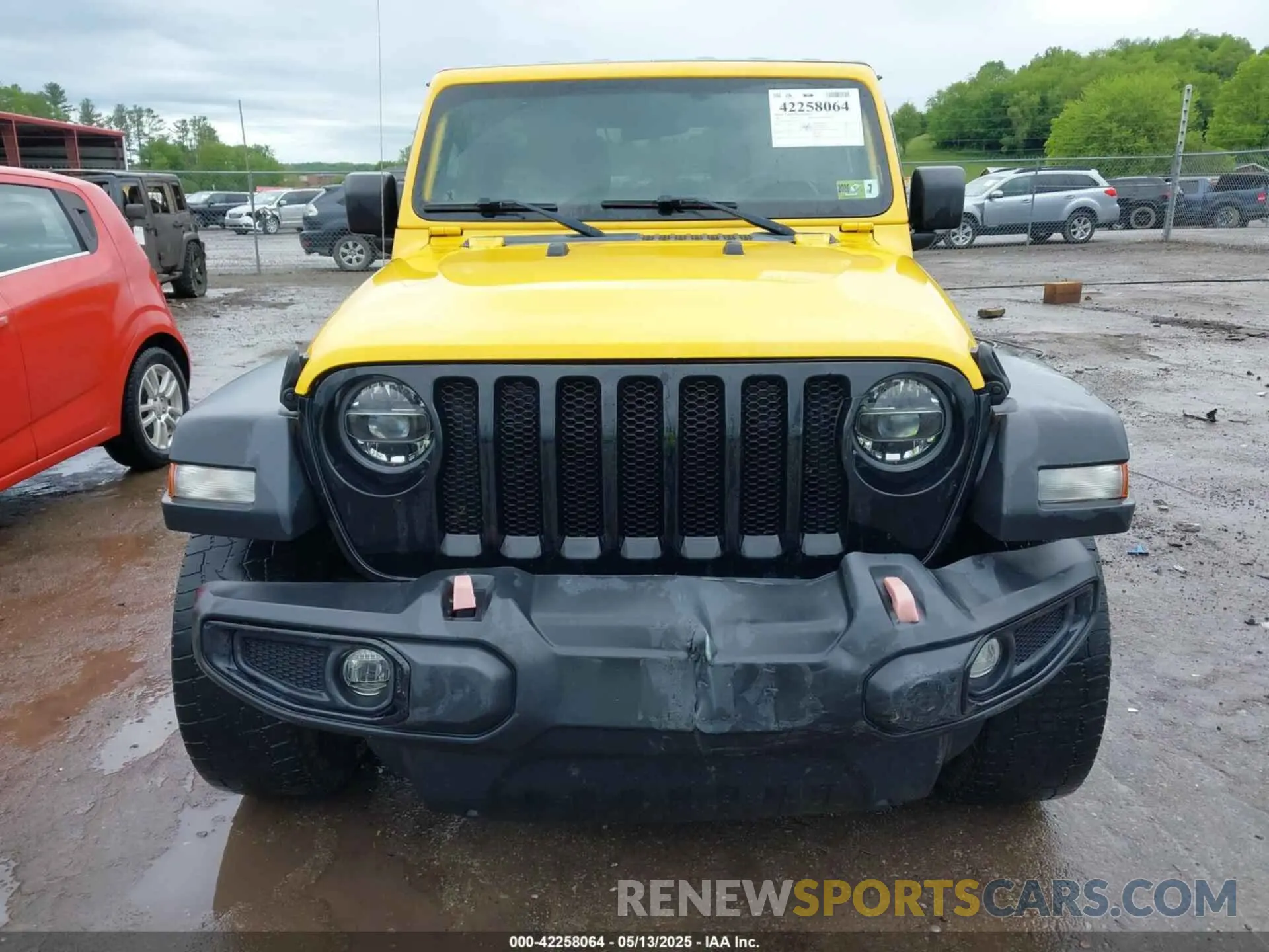12 Photograph of a damaged car 1C4HJXDMXMW707745 JEEP WRANGLER UNLIMITED 2021