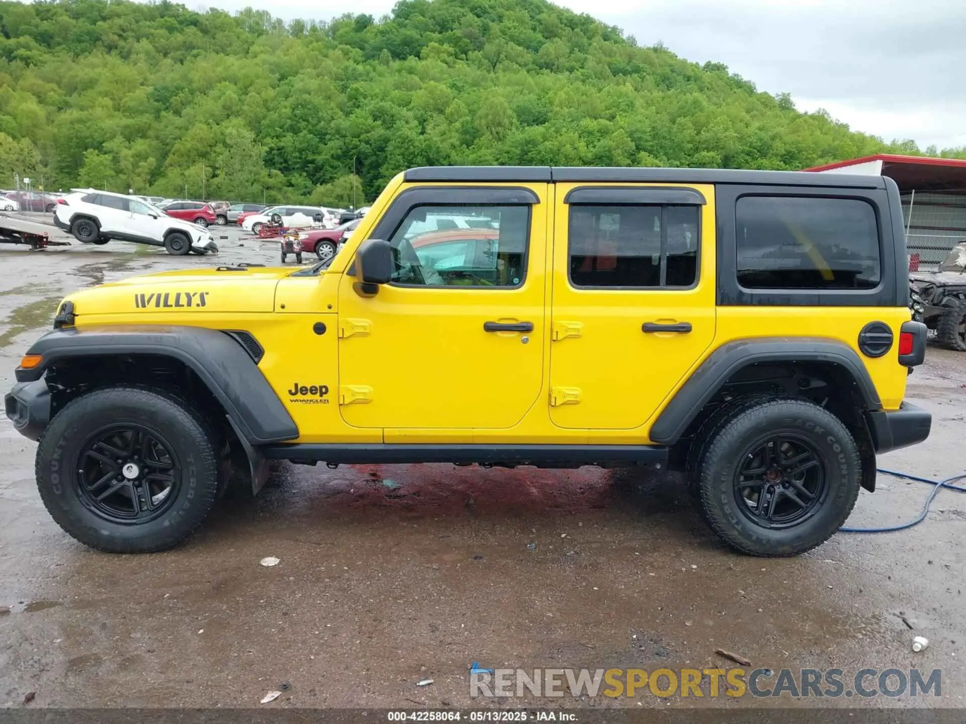 14 Photograph of a damaged car 1C4HJXDMXMW707745 JEEP WRANGLER UNLIMITED 2021
