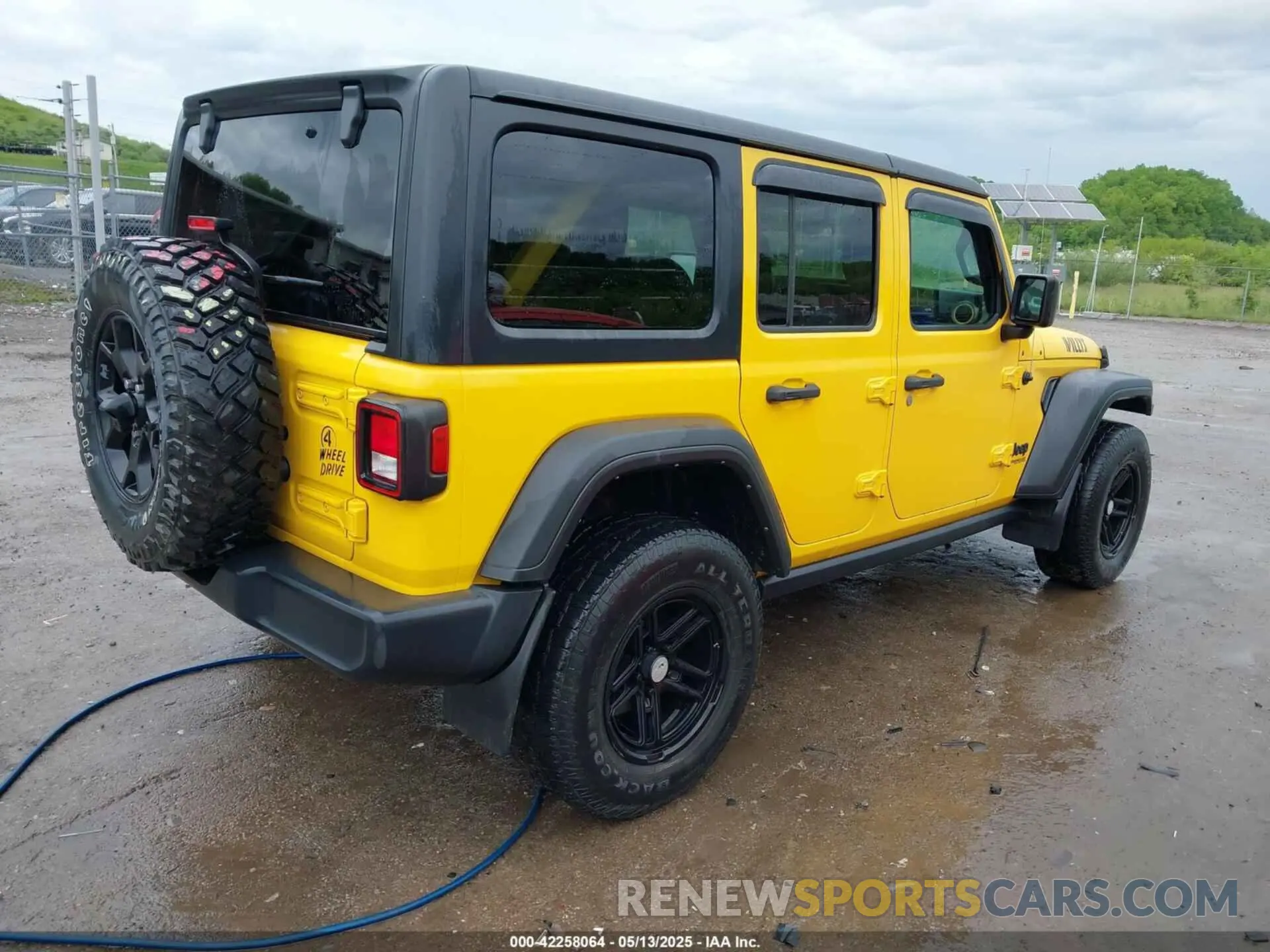 4 Photograph of a damaged car 1C4HJXDMXMW707745 JEEP WRANGLER UNLIMITED 2021