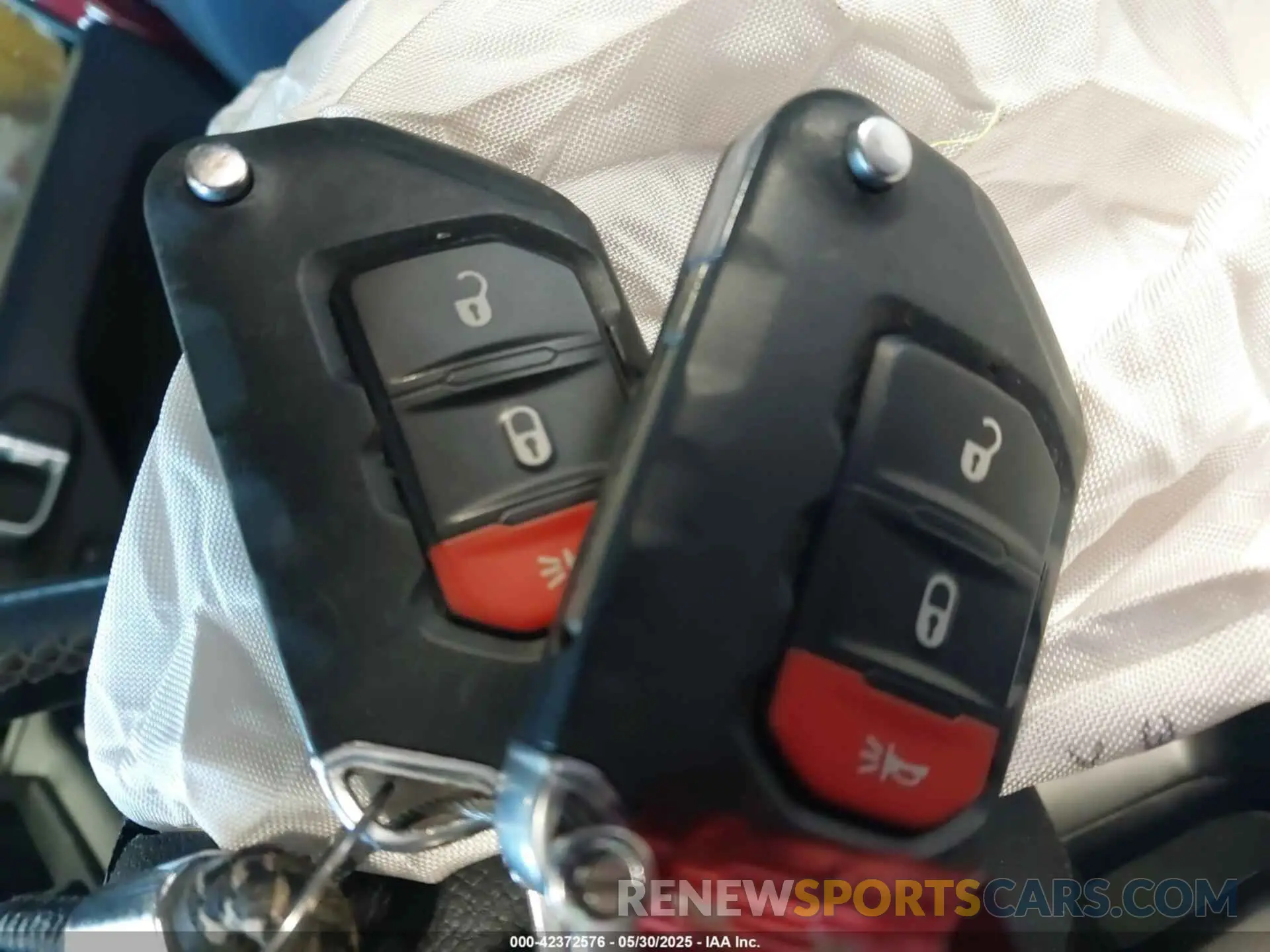 11 Photograph of a damaged car 1C4HJXDN0MW577869 JEEP WRANGLER UNLIMITED 2021