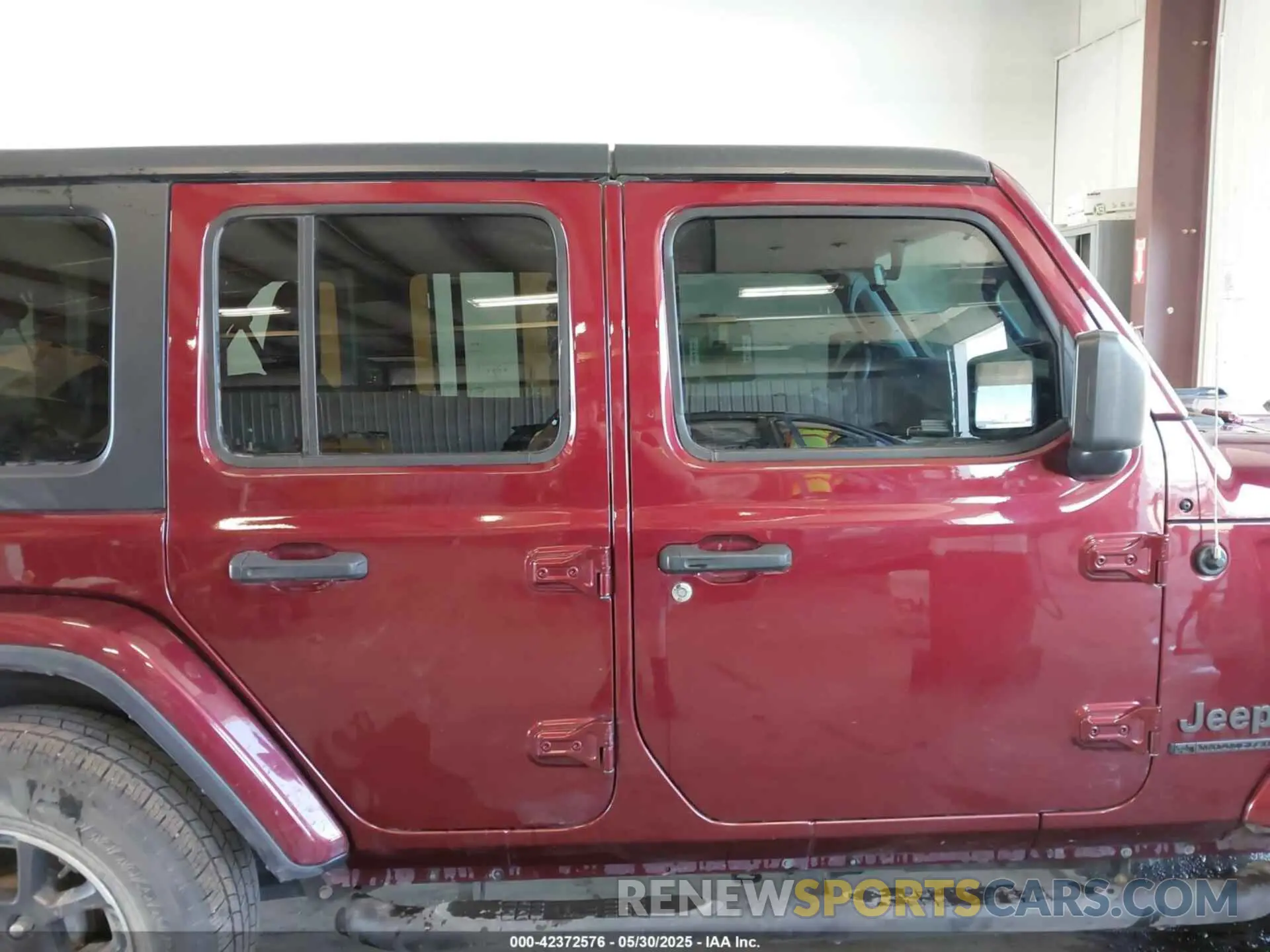 13 Photograph of a damaged car 1C4HJXDN0MW577869 JEEP WRANGLER UNLIMITED 2021