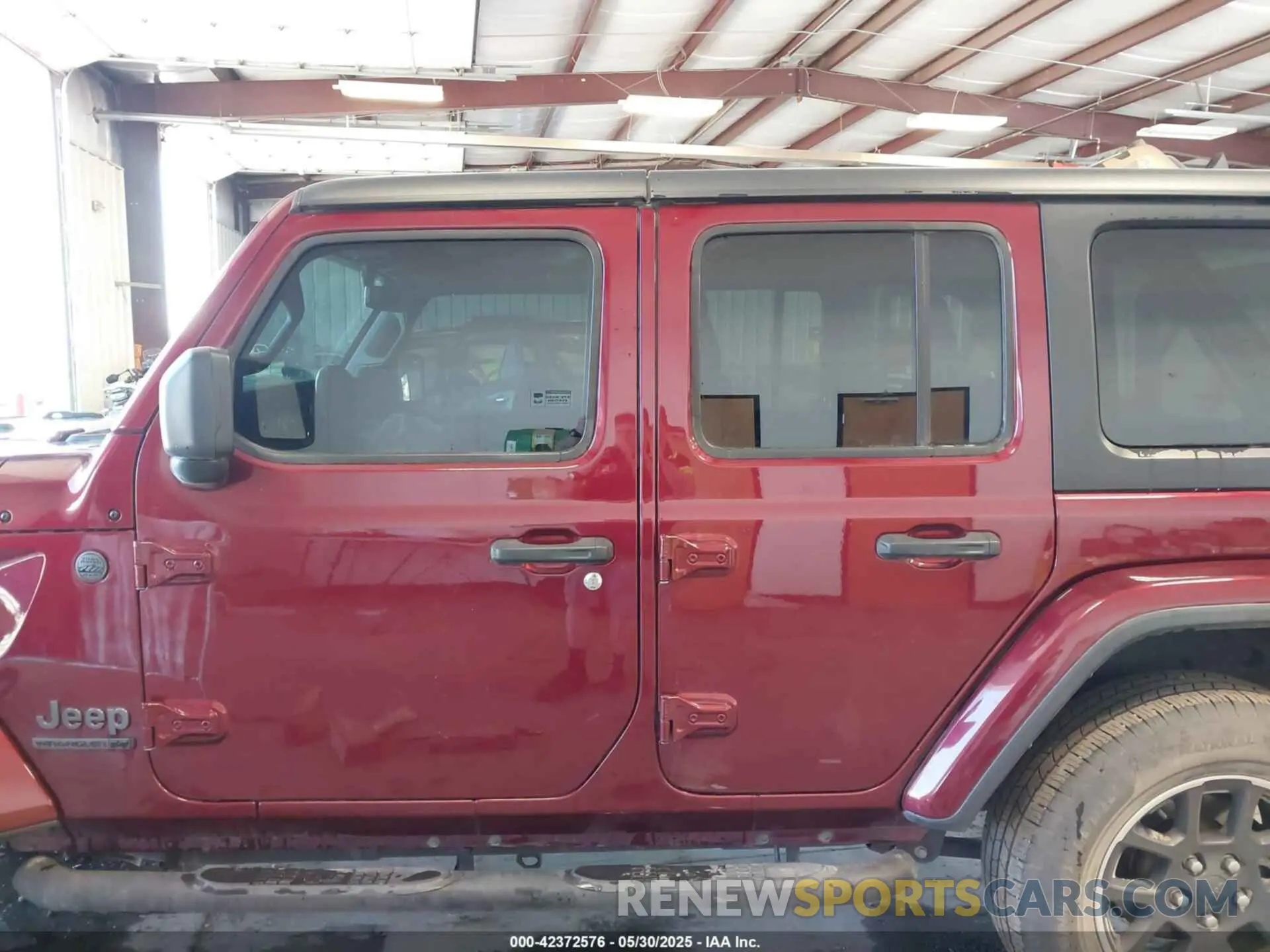 14 Photograph of a damaged car 1C4HJXDN0MW577869 JEEP WRANGLER UNLIMITED 2021