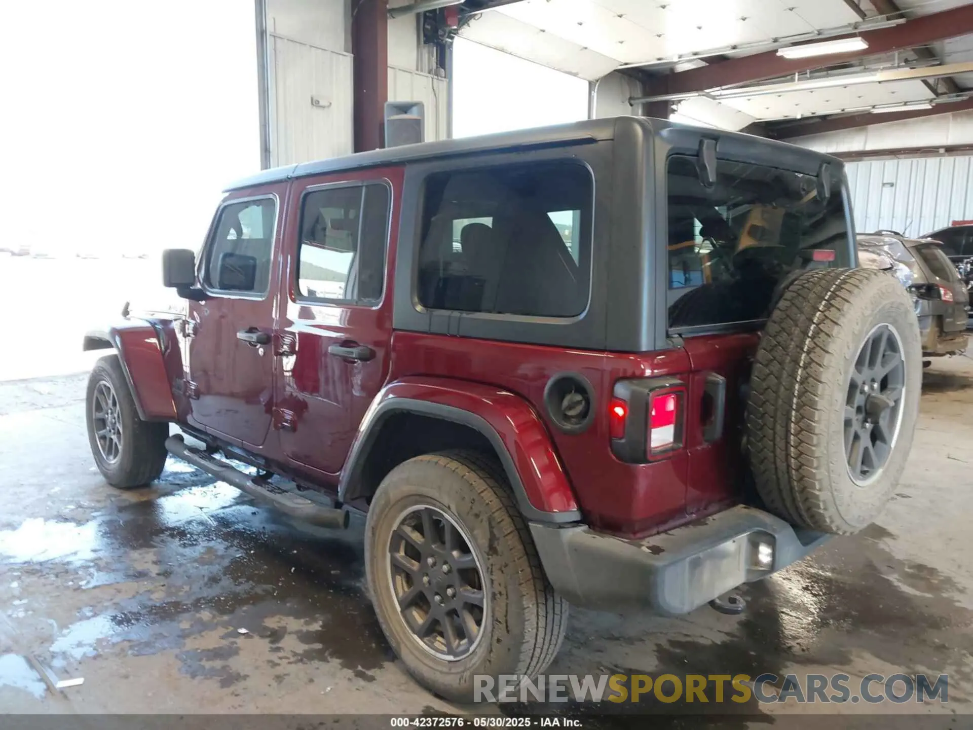 3 Photograph of a damaged car 1C4HJXDN0MW577869 JEEP WRANGLER UNLIMITED 2021