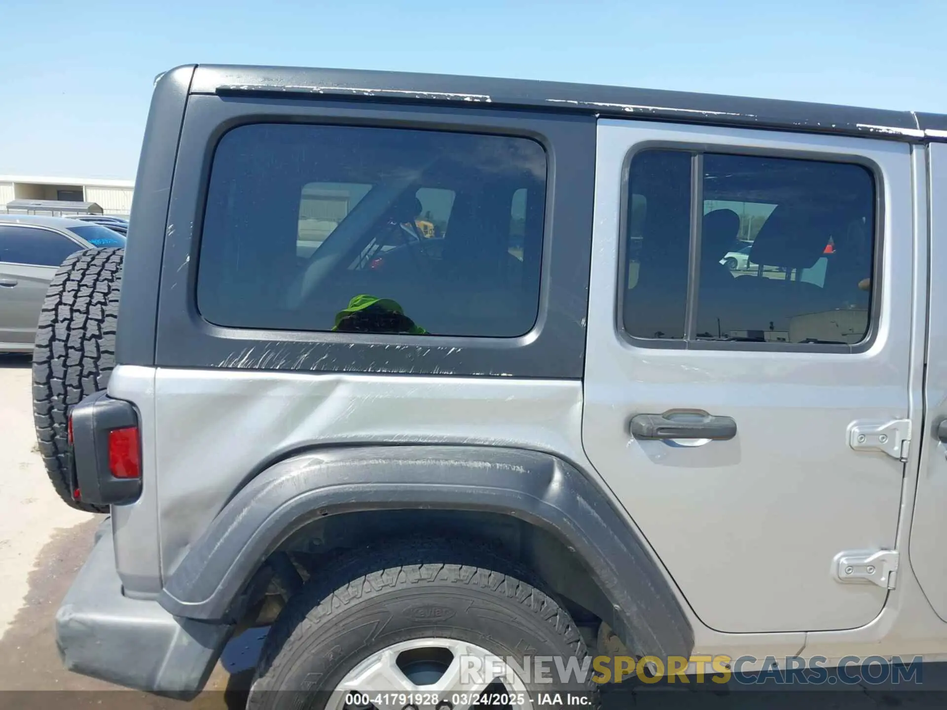 12 Photograph of a damaged car 1C4HJXDN1MW616467 JEEP WRANGLER UNLIMITED 2021