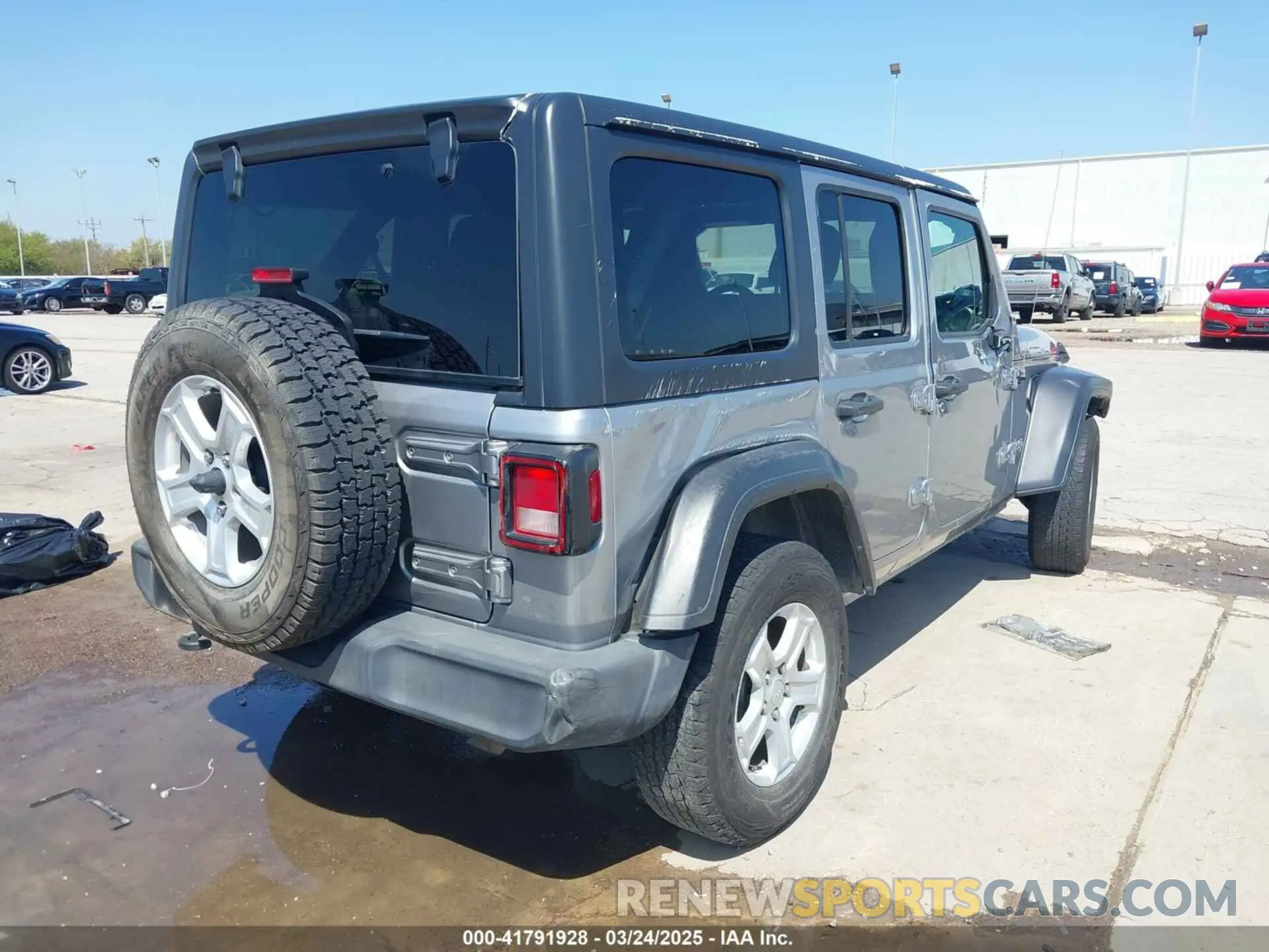 4 Photograph of a damaged car 1C4HJXDN1MW616467 JEEP WRANGLER UNLIMITED 2021