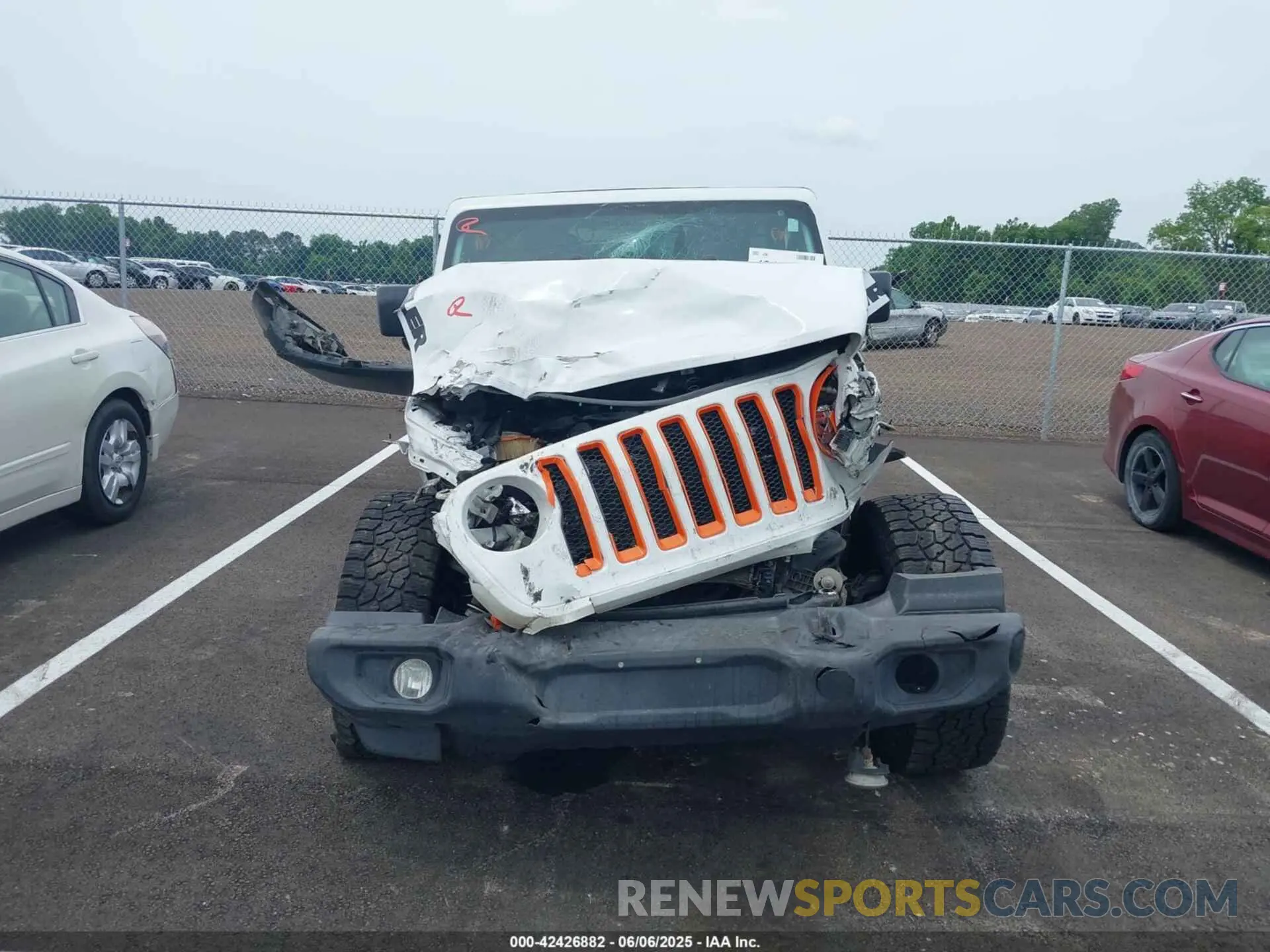 11 Photograph of a damaged car 1C4HJXDN1MW648061 JEEP WRANGLER UNLIMITED 2021