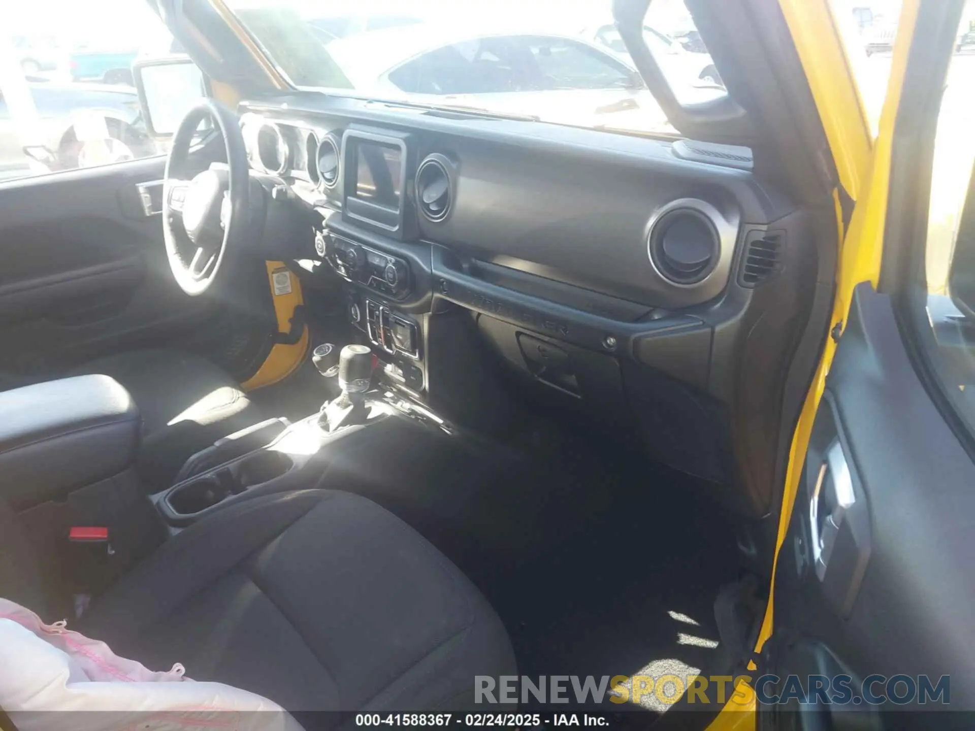 5 Photograph of a damaged car 1C4HJXDN1MW650103 JEEP WRANGLER UNLIMITED 2021