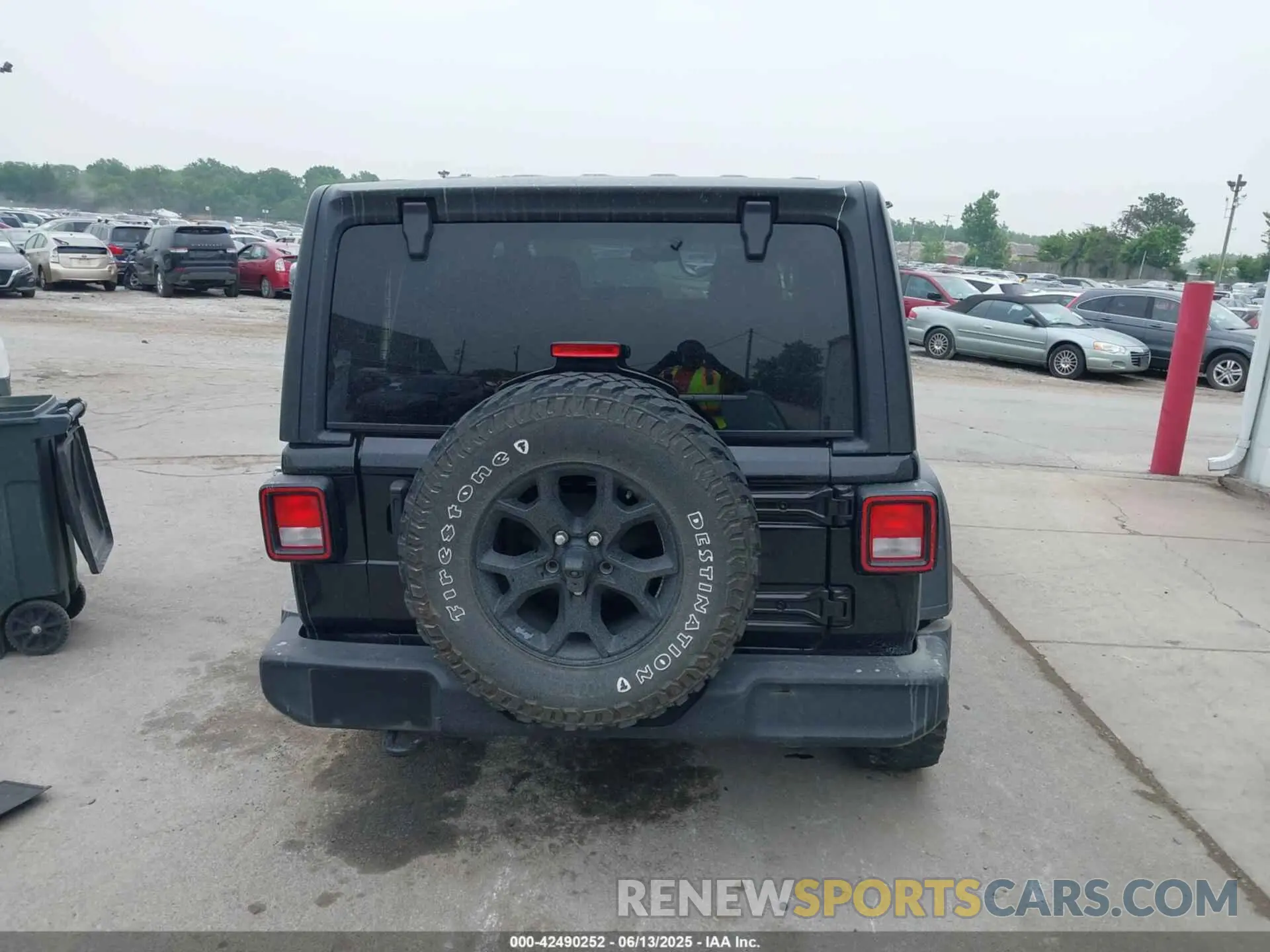 16 Photograph of a damaged car 1C4HJXDN1MW660579 JEEP WRANGLER UNLIMITED 2021