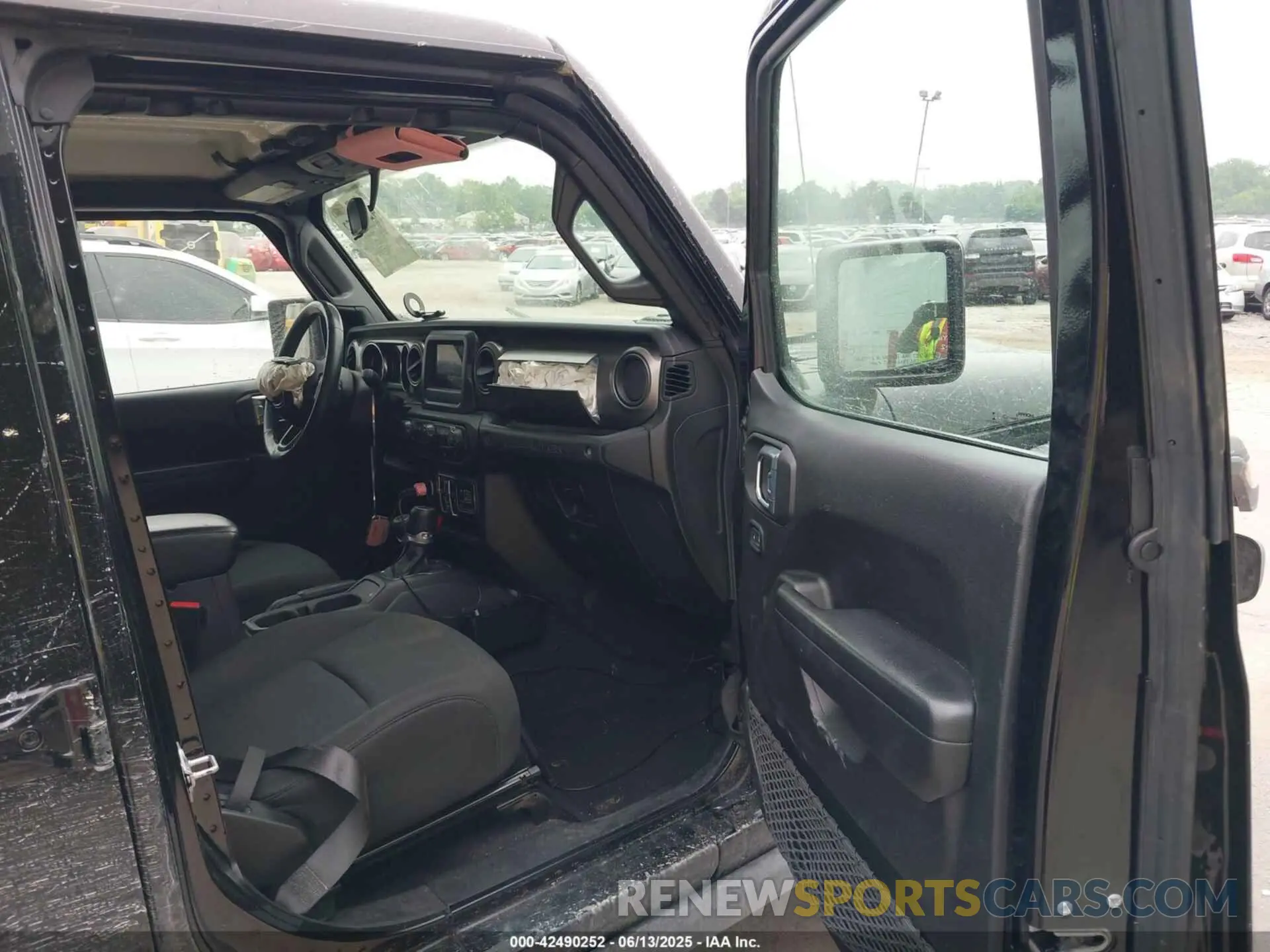 5 Photograph of a damaged car 1C4HJXDN1MW660579 JEEP WRANGLER UNLIMITED 2021
