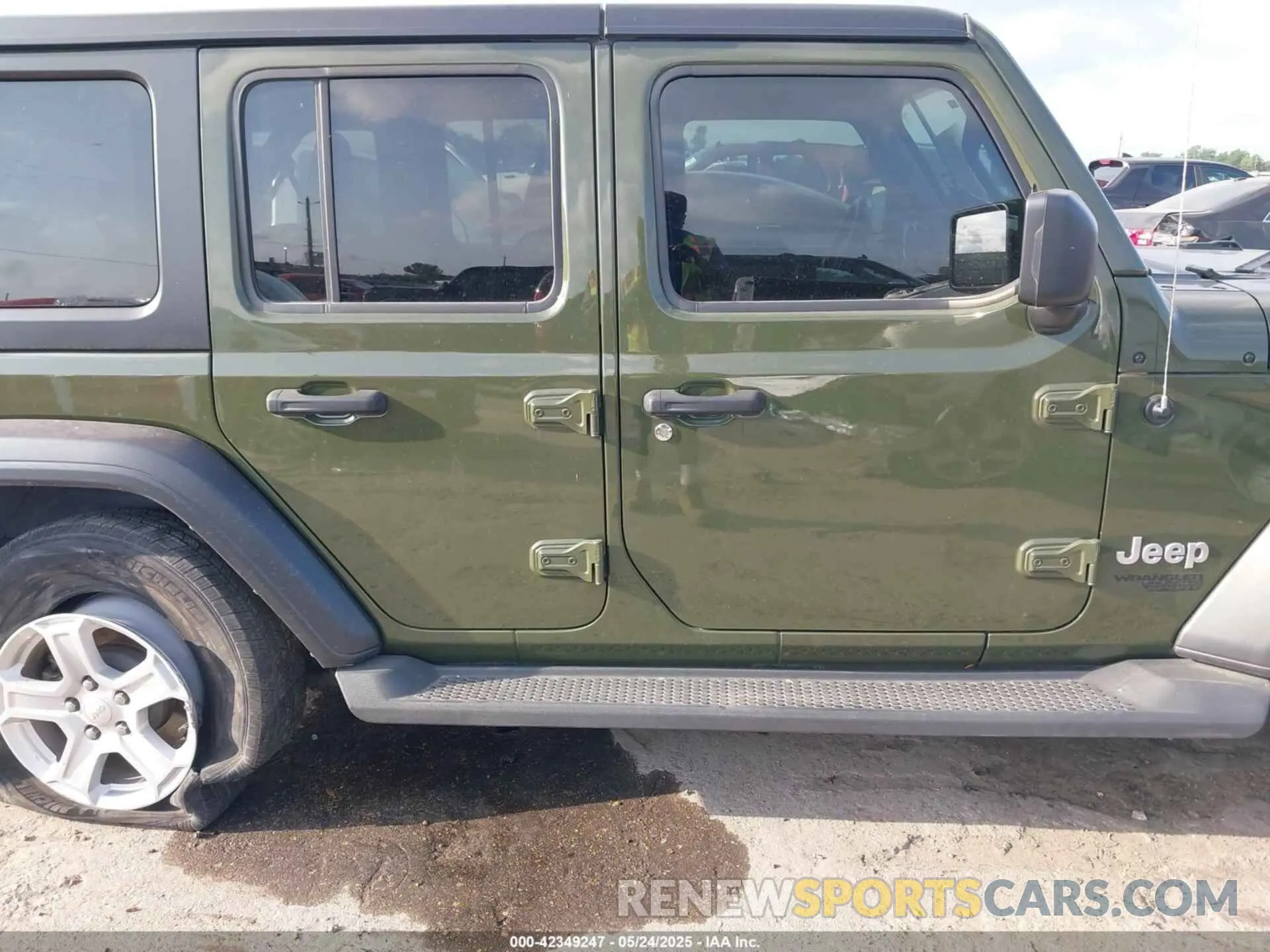13 Photograph of a damaged car 1C4HJXDN2MW519746 JEEP WRANGLER UNLIMITED 2021
